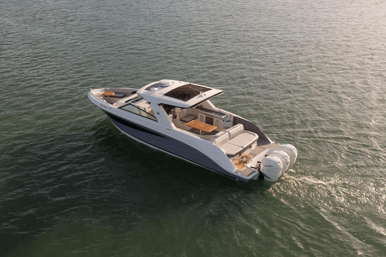 Sea Ray Slx Ob Runabout For Sale Yachtworld