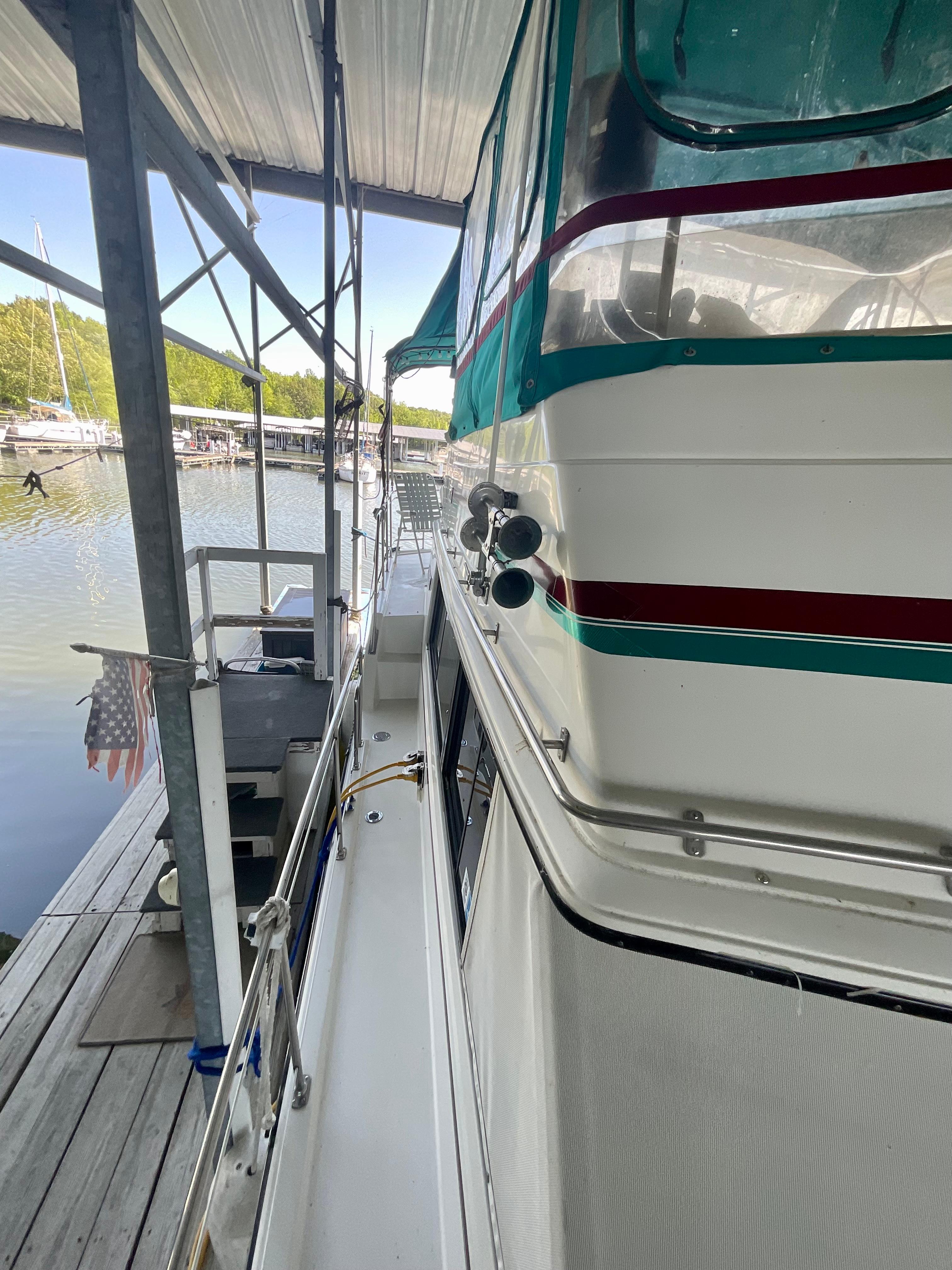 1986 Carver 3607 Aft Cabin Motoryacht Aft Cabin For Sale YachtWorld