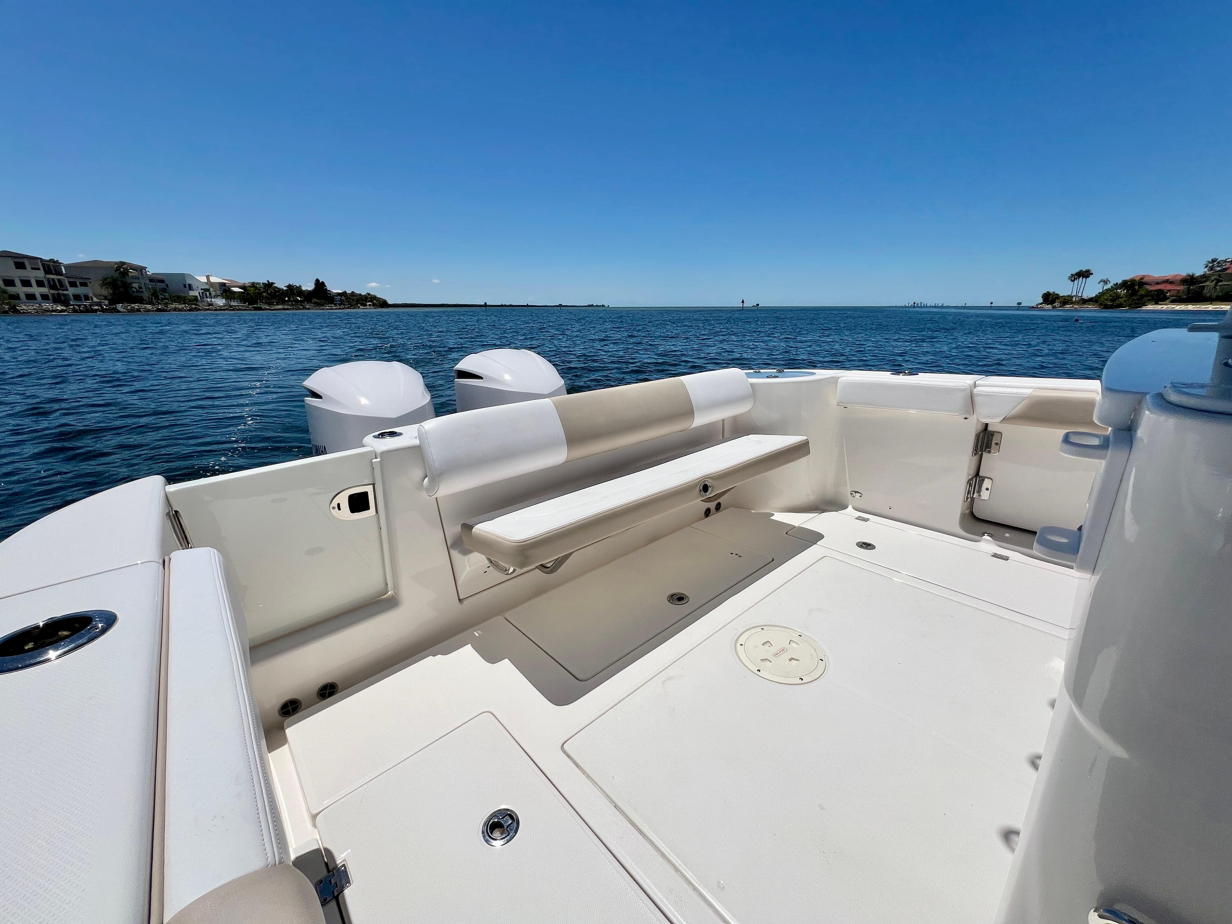 2019 Robalo R302 Center Console Centre Console For Sale YachtWorld