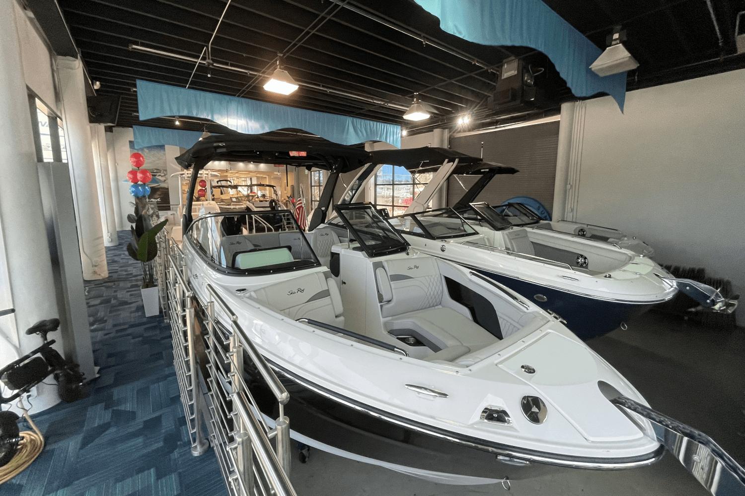 2024 Sea Ray SLX 260 Outboard Runabout Boot Kaufen YachtWorld