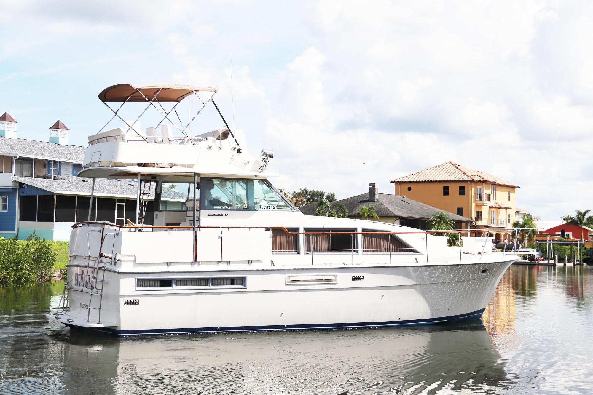 1985 Bertram 42 Motor Yacht Motoryacht Til Salg YachtWorld