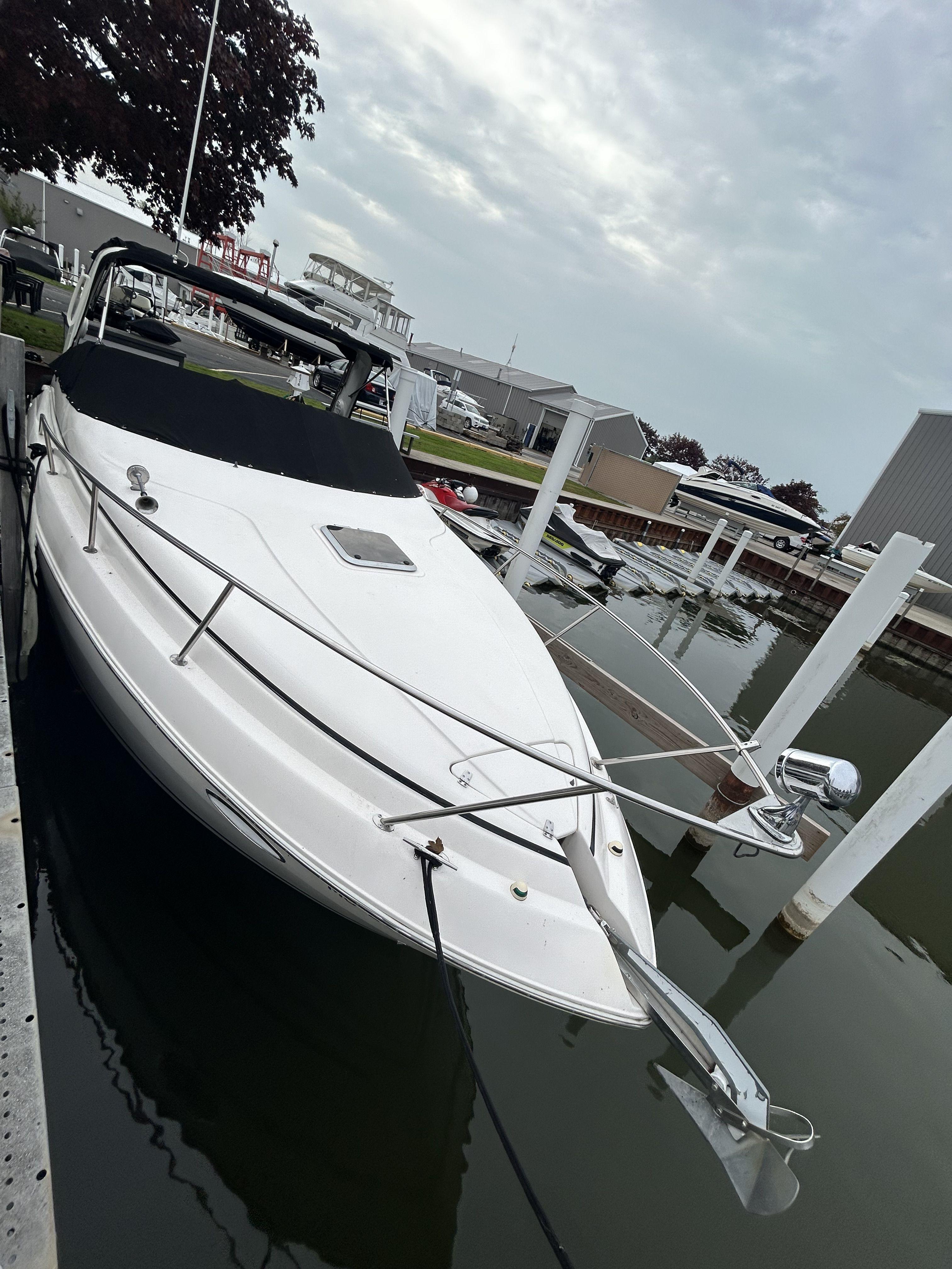 2004 Rinker 290 Fiesta Vee Cruiser Til Salg YachtWorld