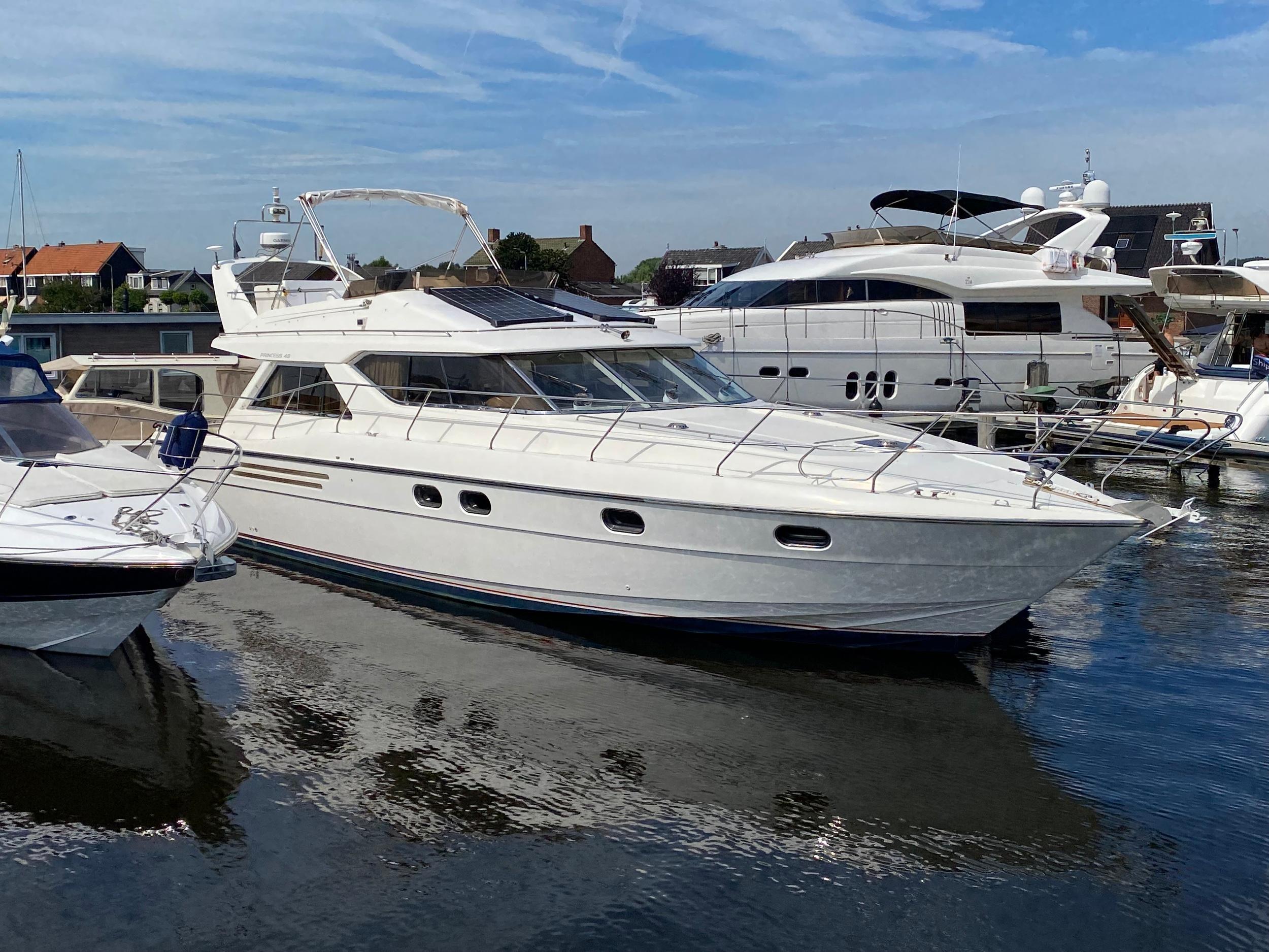 Princess 48 Flybridge Usado Cosas De Barcos