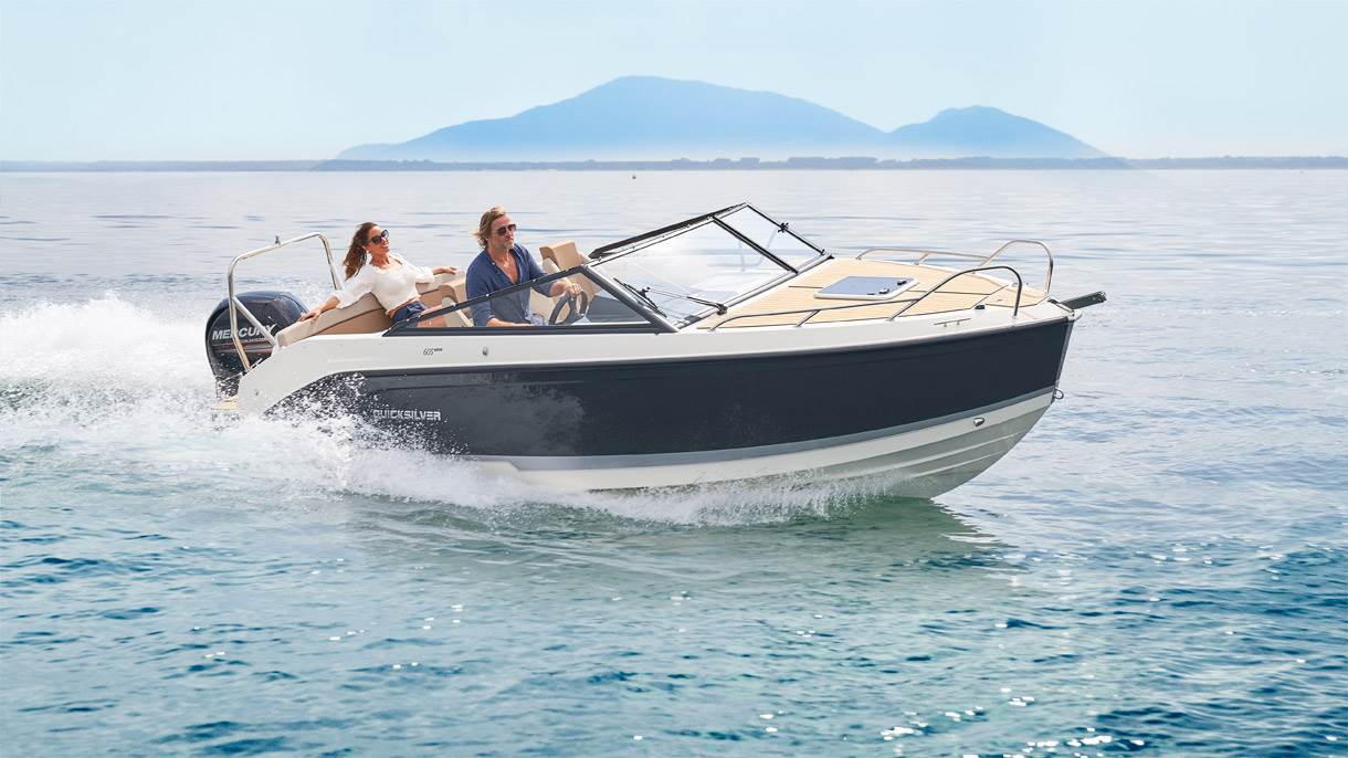 Neuf Quicksilver Activ Cruiser Var Annonces Du Bateau