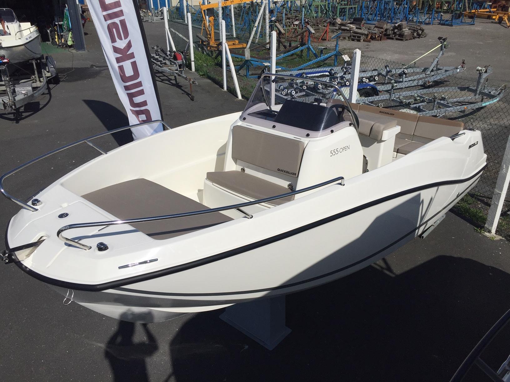 Used Quicksilver Activ 555 Open In 14 Calvados INautia