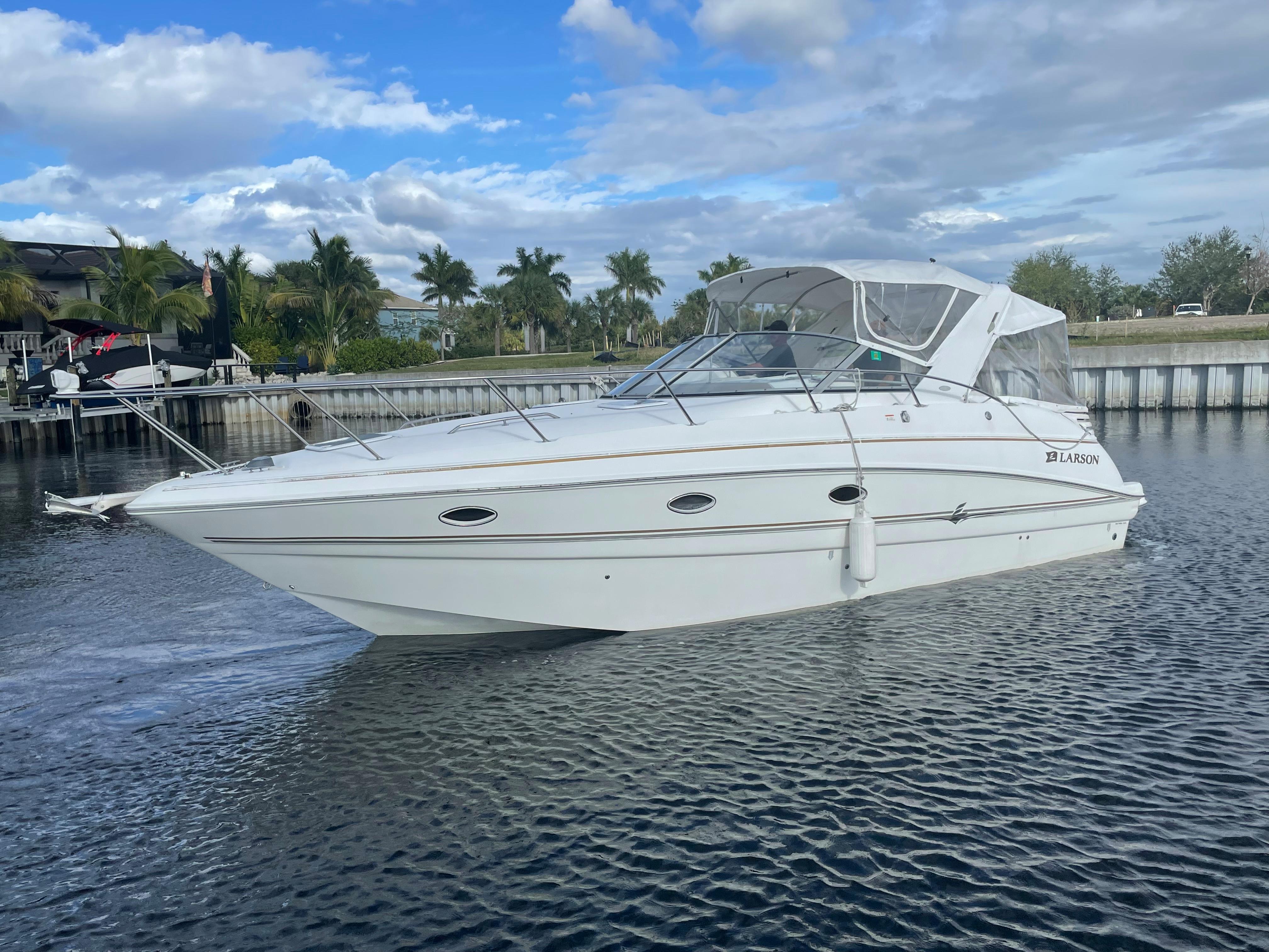 2004 Larson 330 Express Cruiser For Sale YachtWorld