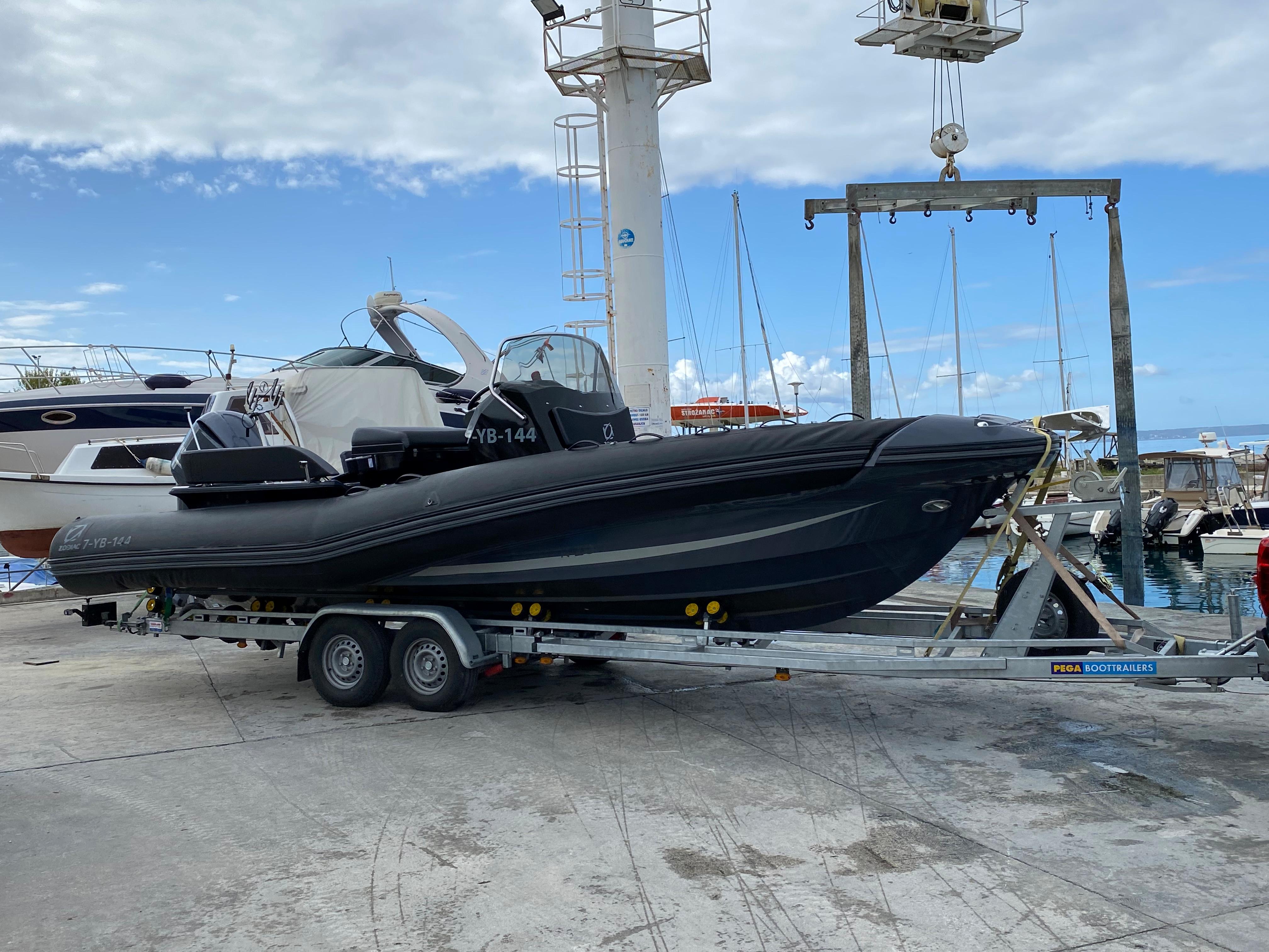 Zodiac N ZO 760 Black Edition 2019 8m Boatshop24