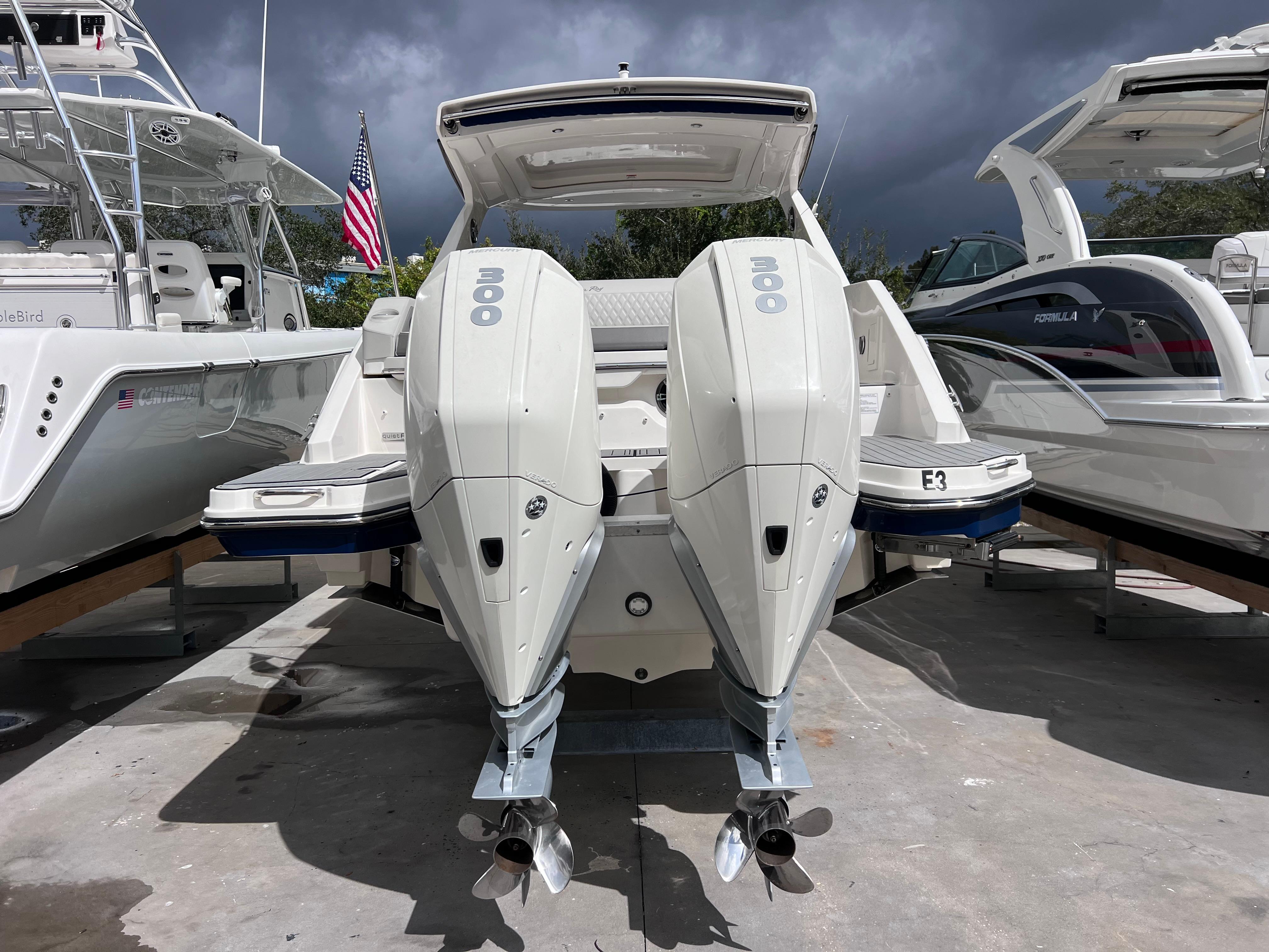 Sea Ray Slx Ob Clean Clean Clean Bowrider For Sale Yachtworld