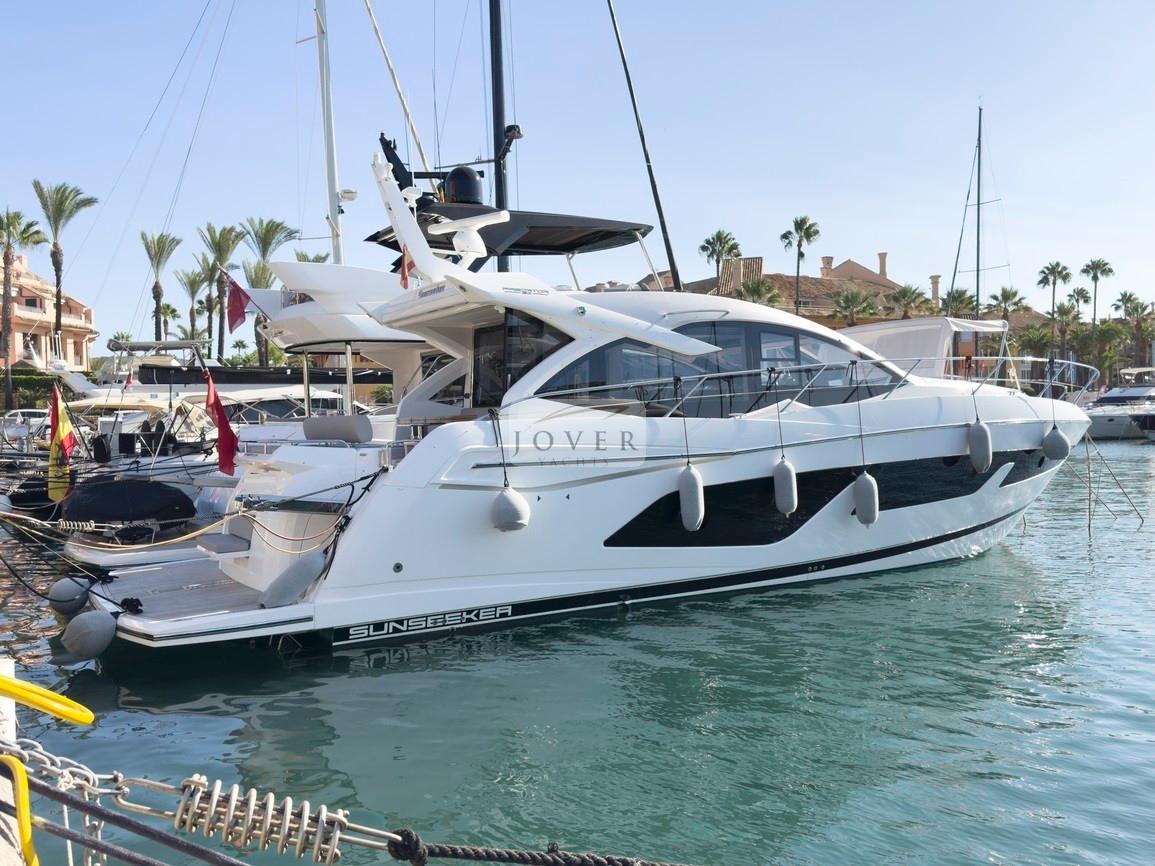 Used 2019 Sunseeker Predator 50 Cádiz TopBoats