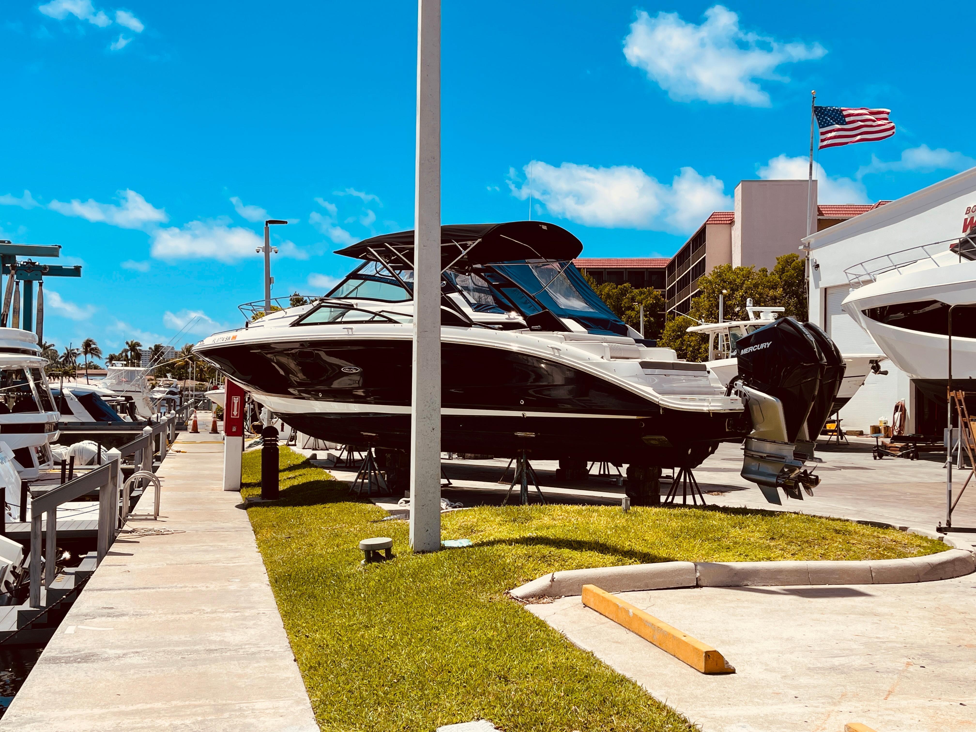 Sea Ray Sdx Outboard Sports Cruiser For Sale Yachtworld