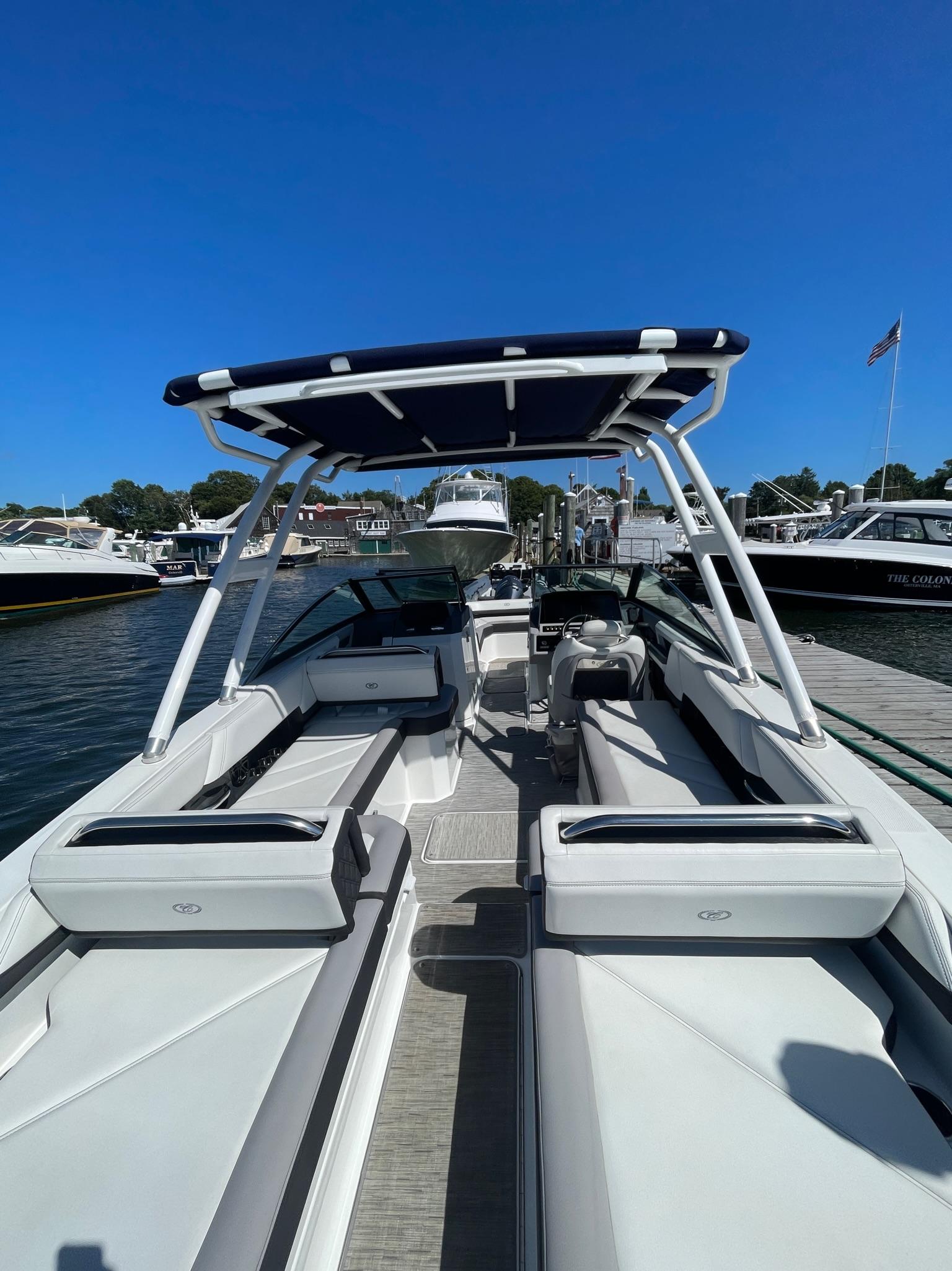 2021 Cobalt R6 Outboard Bowrider Till Salu YachtWorld