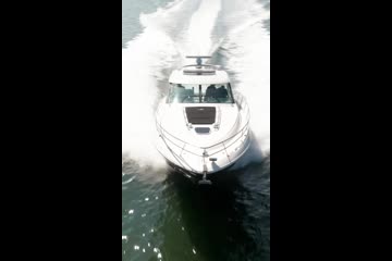 Sea Ray 450 Sundancer video