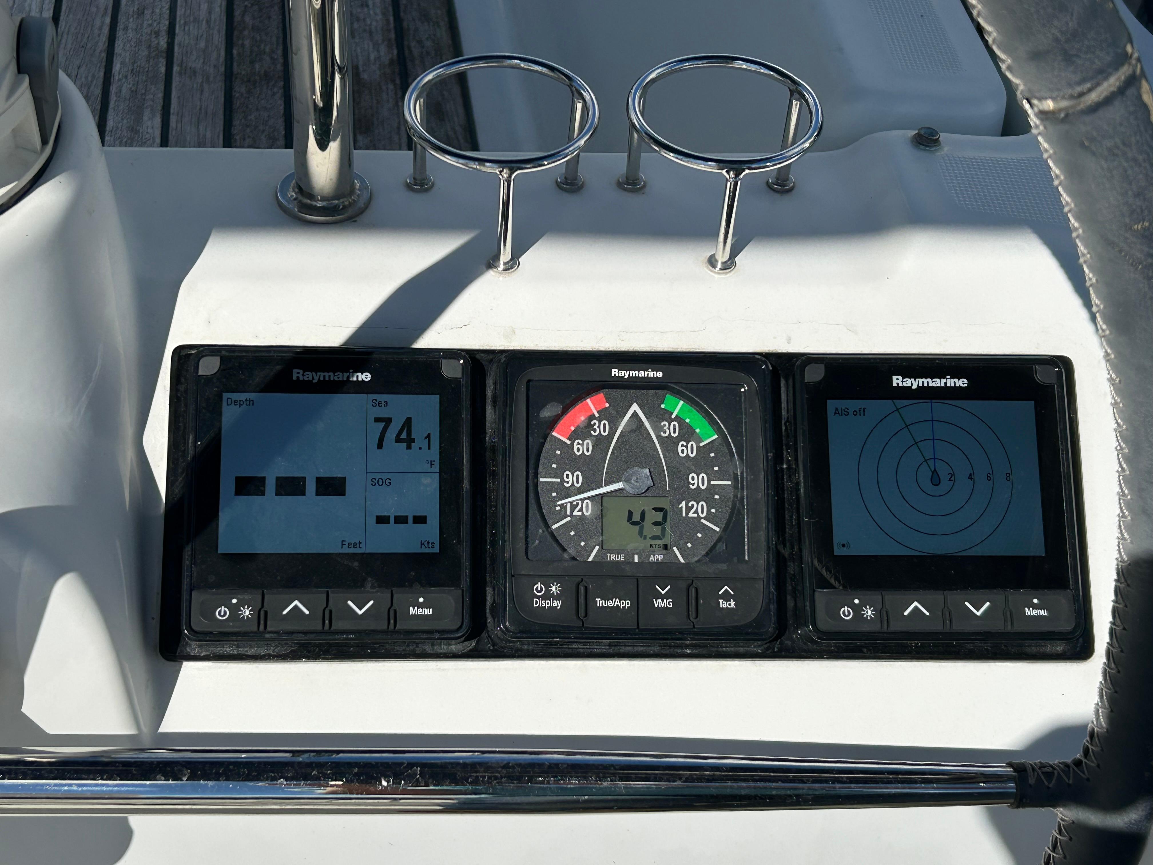 Yacht Photos Pics