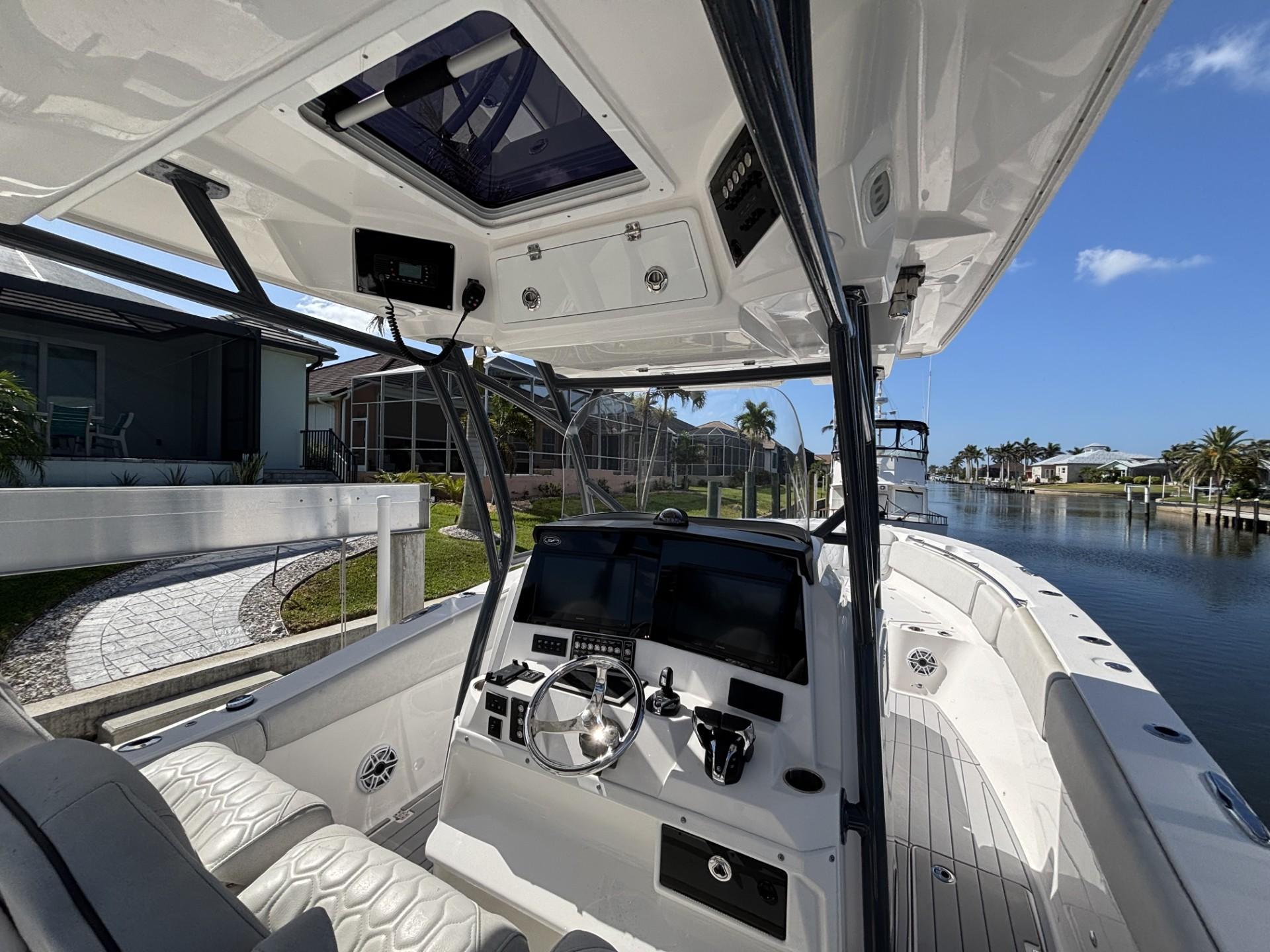 2023-sea-fox-328-commander-power-9780003-20250502080250782-1_XLARGE