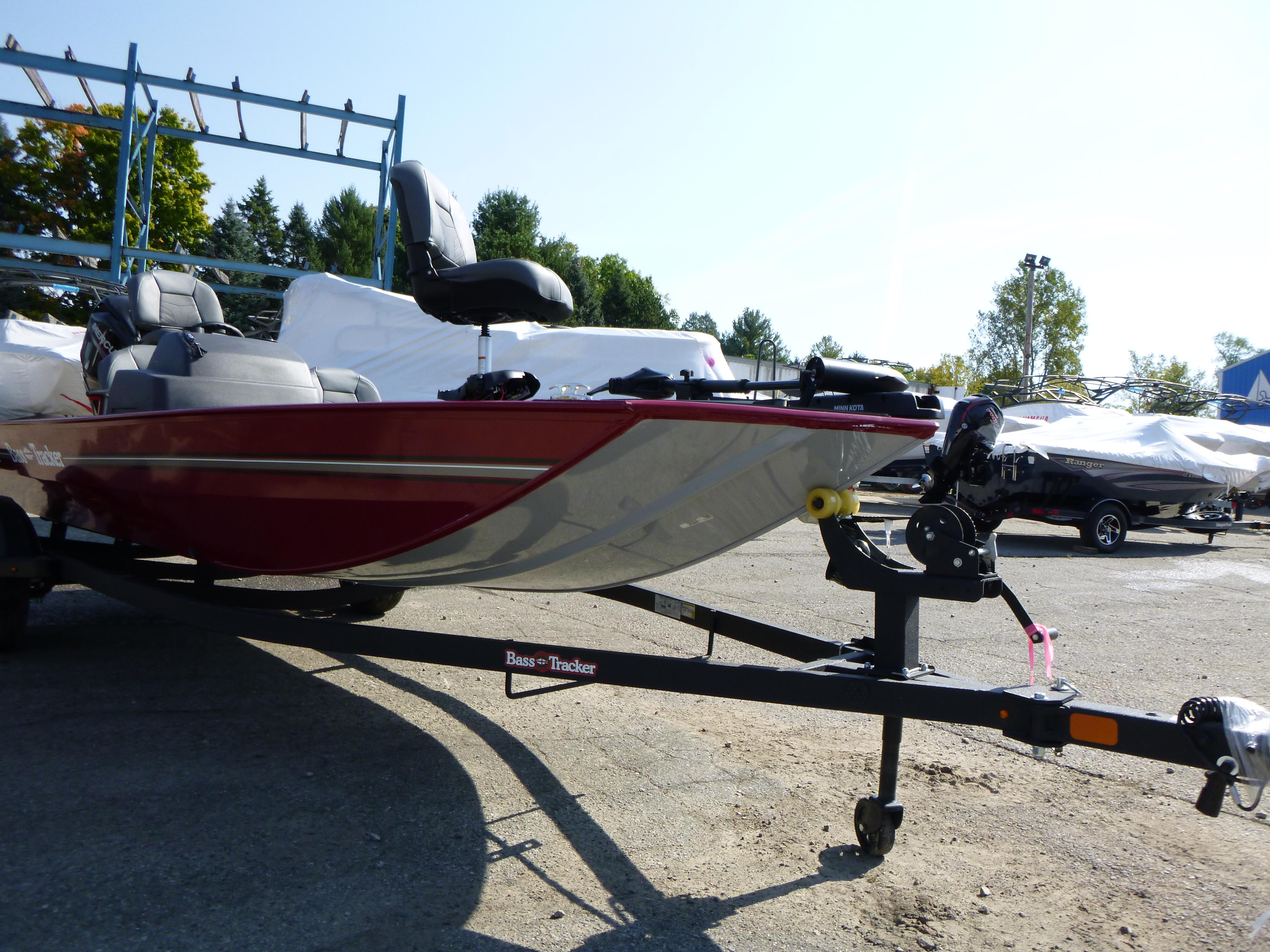 2025 Tracker Bass Tracker Classic XL Gallery