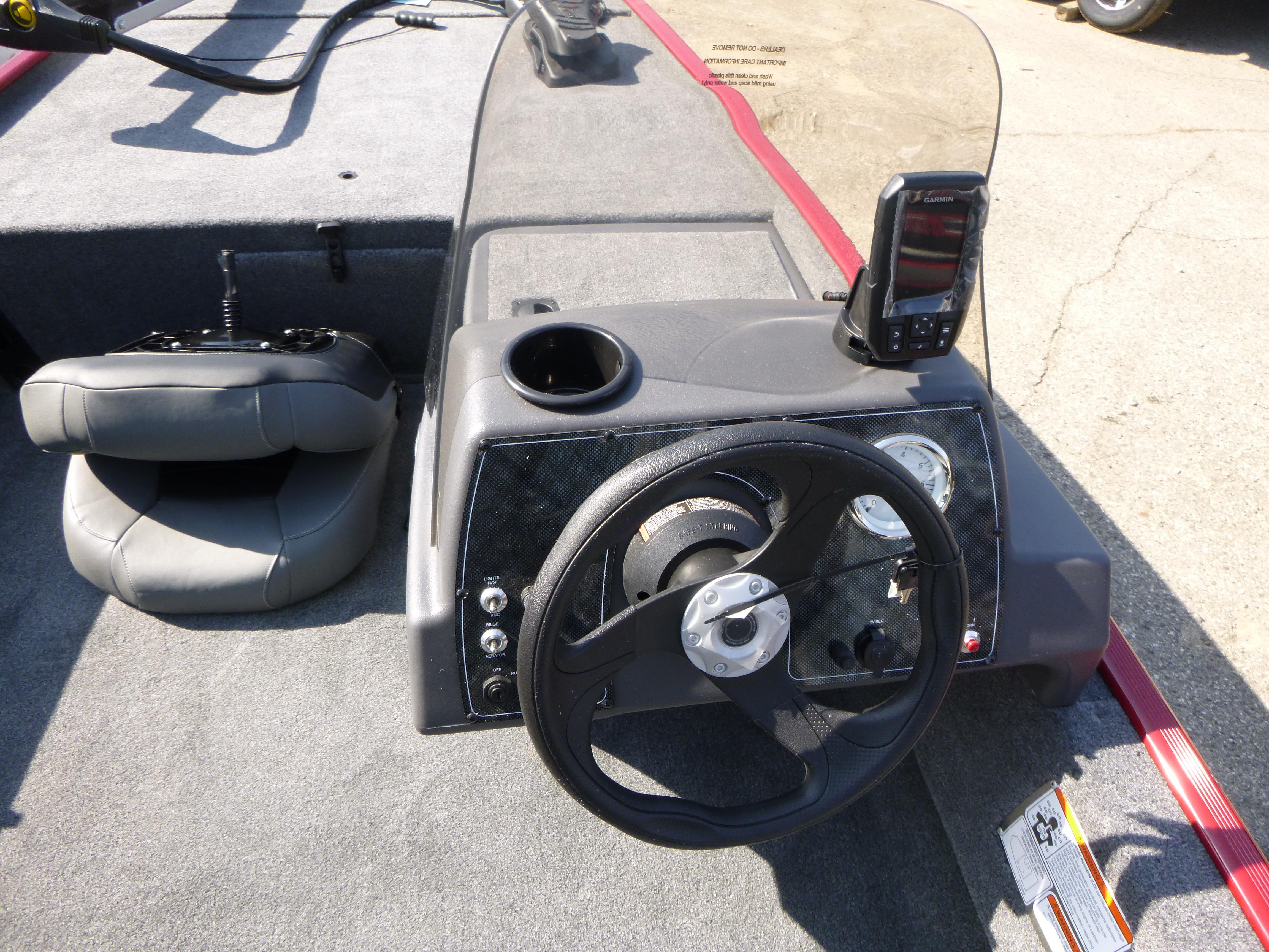 2025 Tracker Bass Tracker Classic XL Gallery
