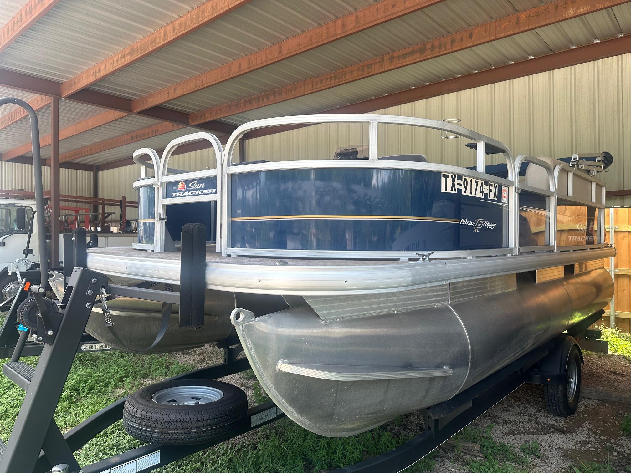 2020 Sun Tracker Bass Buggy 16 XL-2
