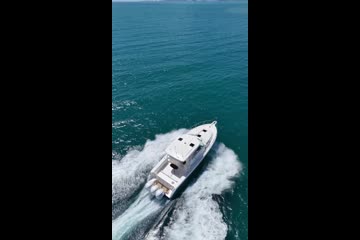 Pursuit OS 385 Offshore video