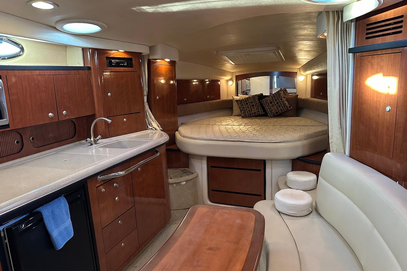 NC 10478 RC Knot 10 Yacht Sales NC 10478 RC Knot 10 Yacht Sales