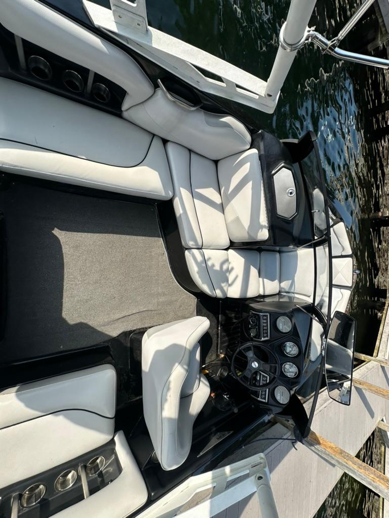 Boat image 14