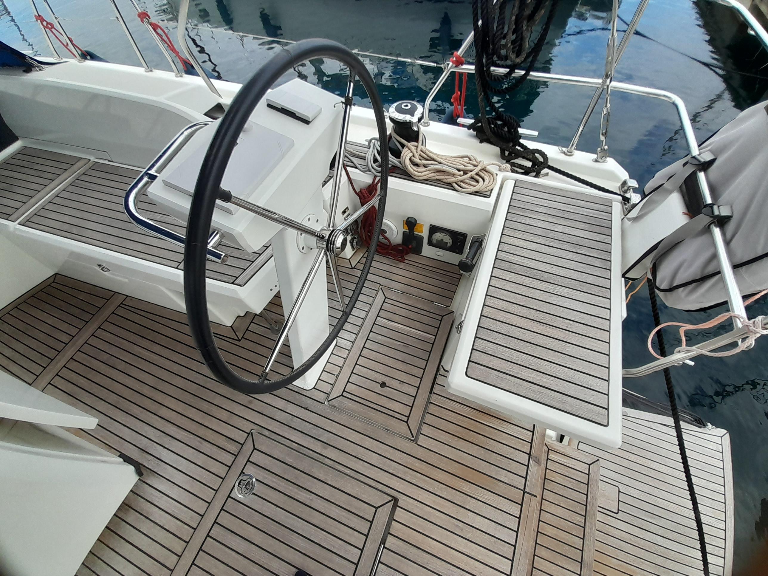 Yacht Photos Pics