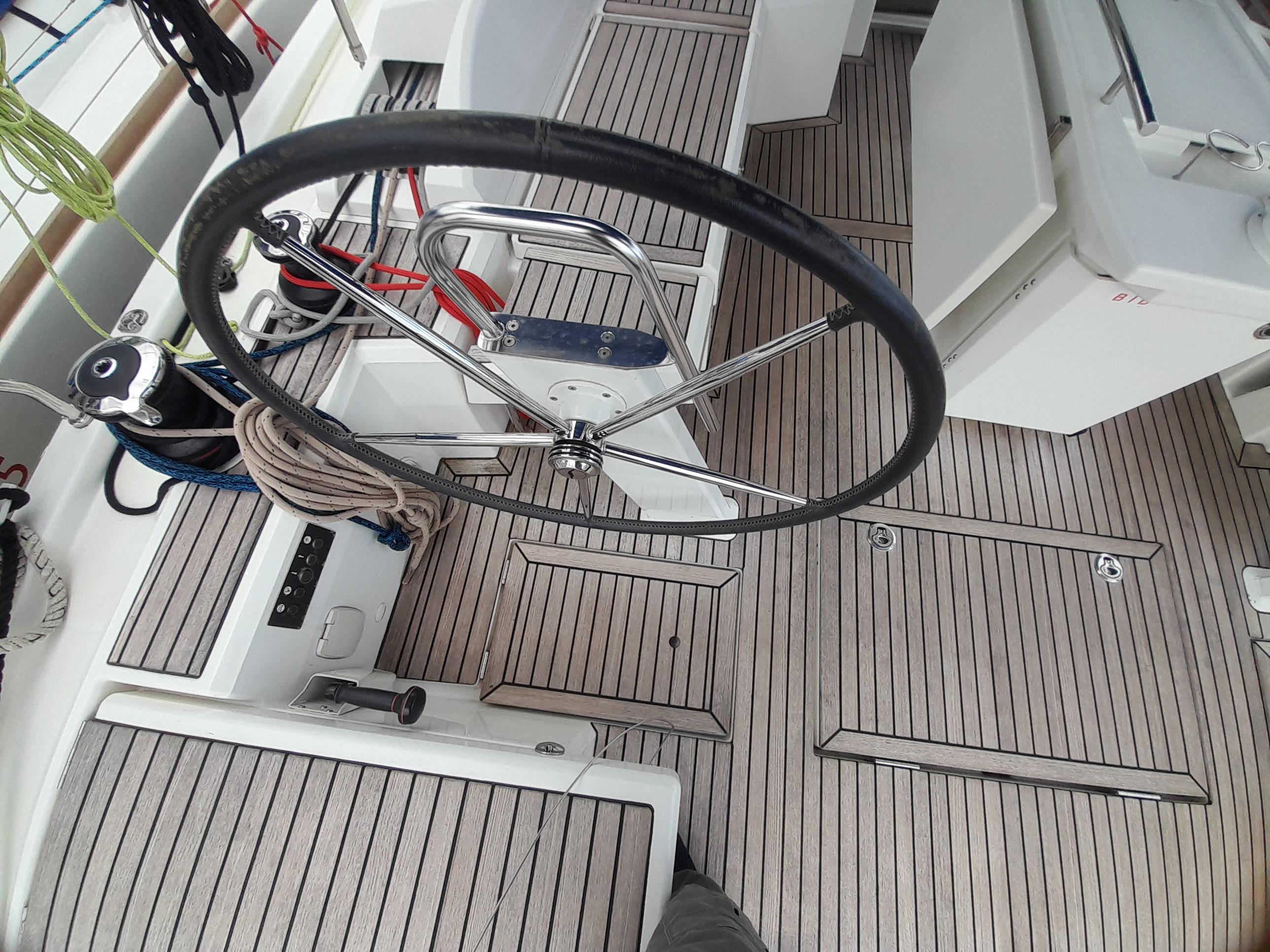 Yacht Photos Pics