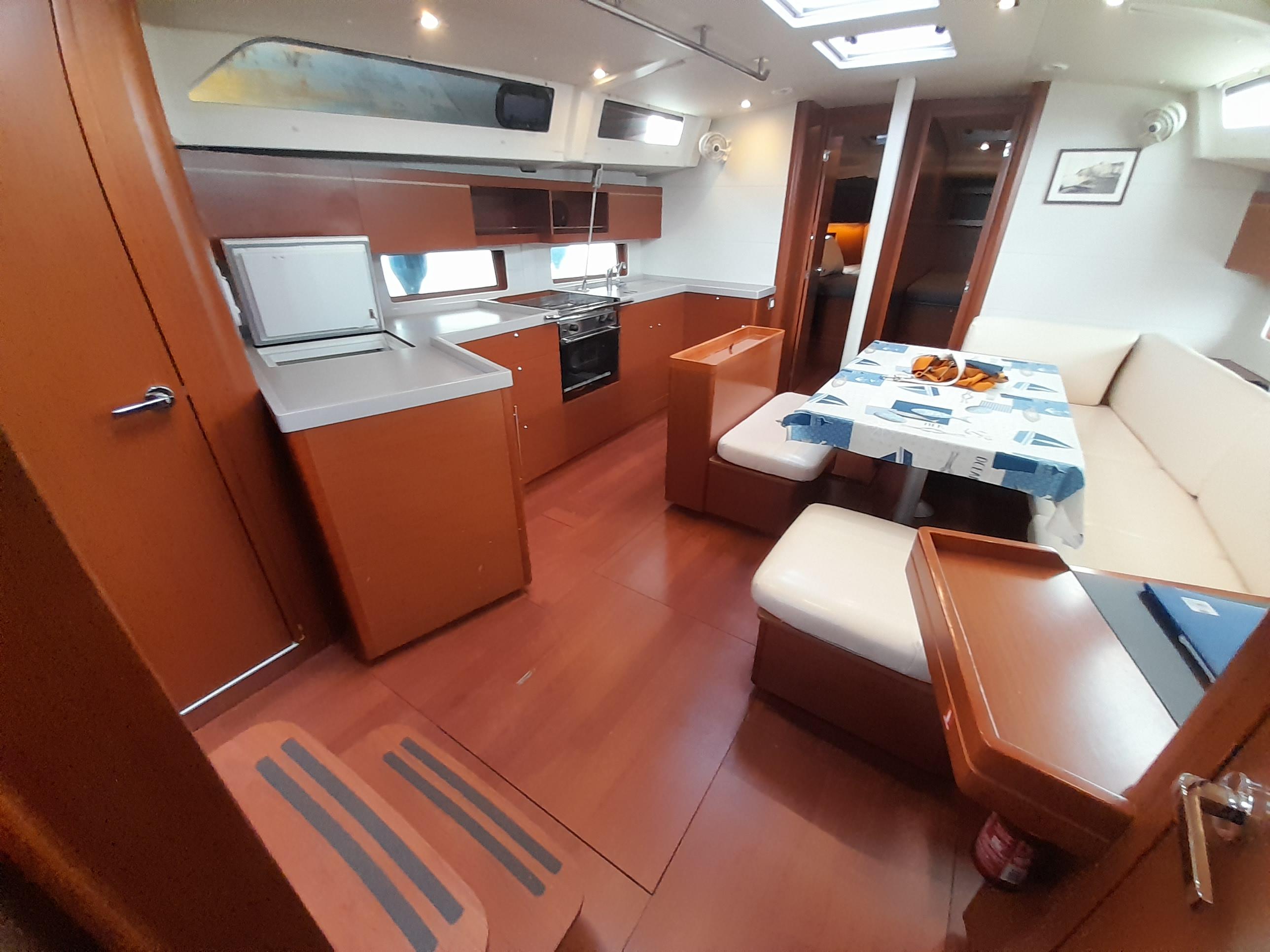 Yacht Photos Pics