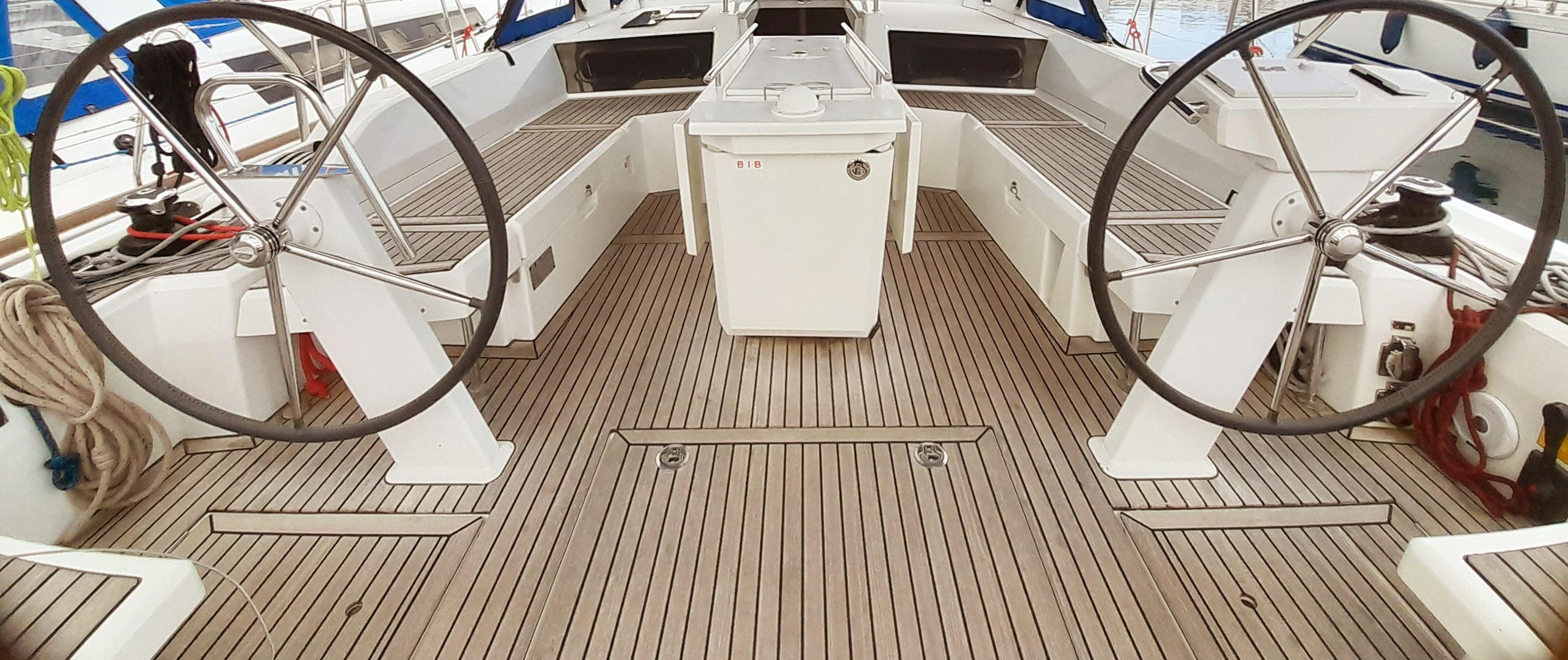 Yacht Photos Pics
