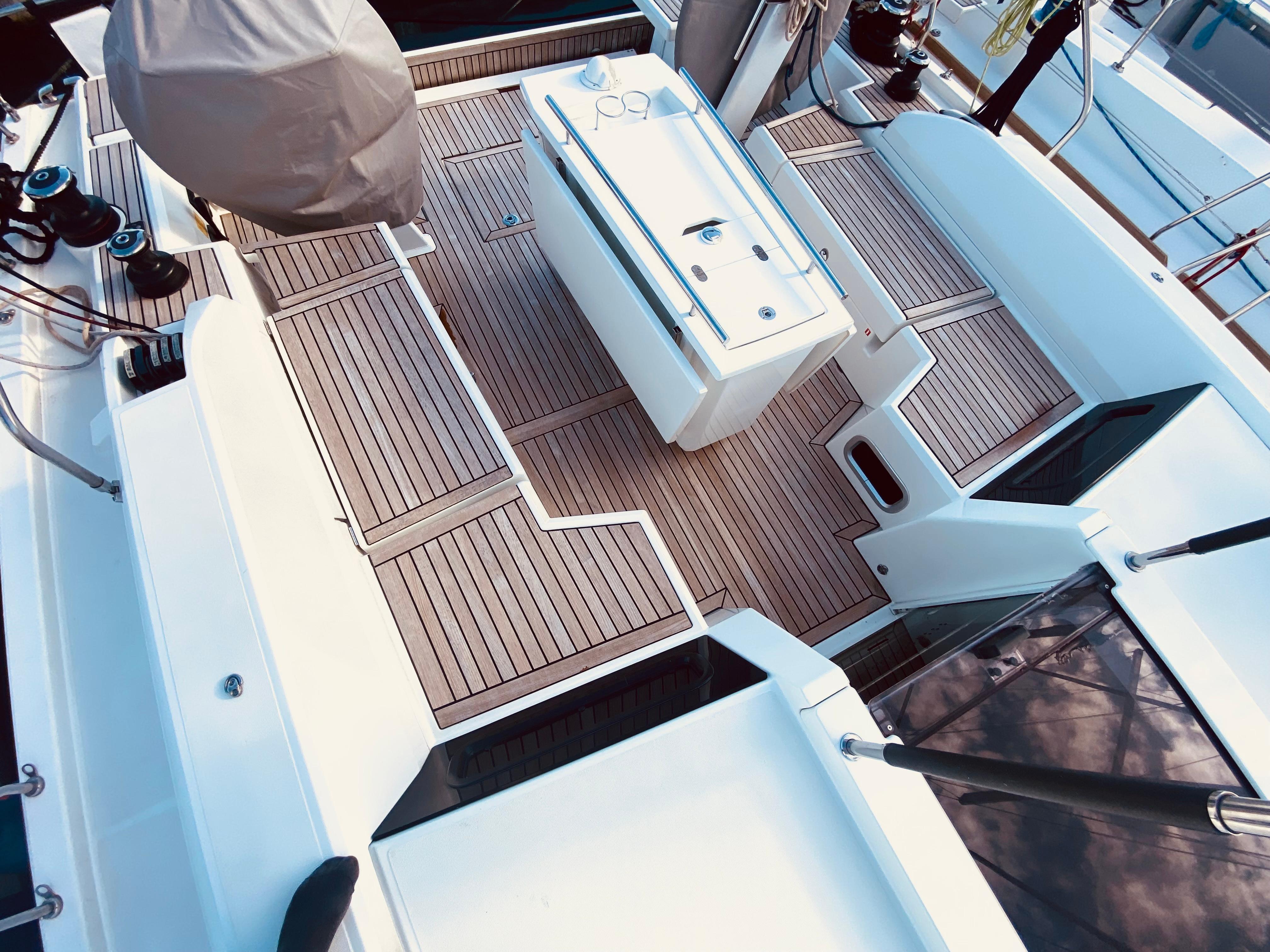 Yacht Photos Pics