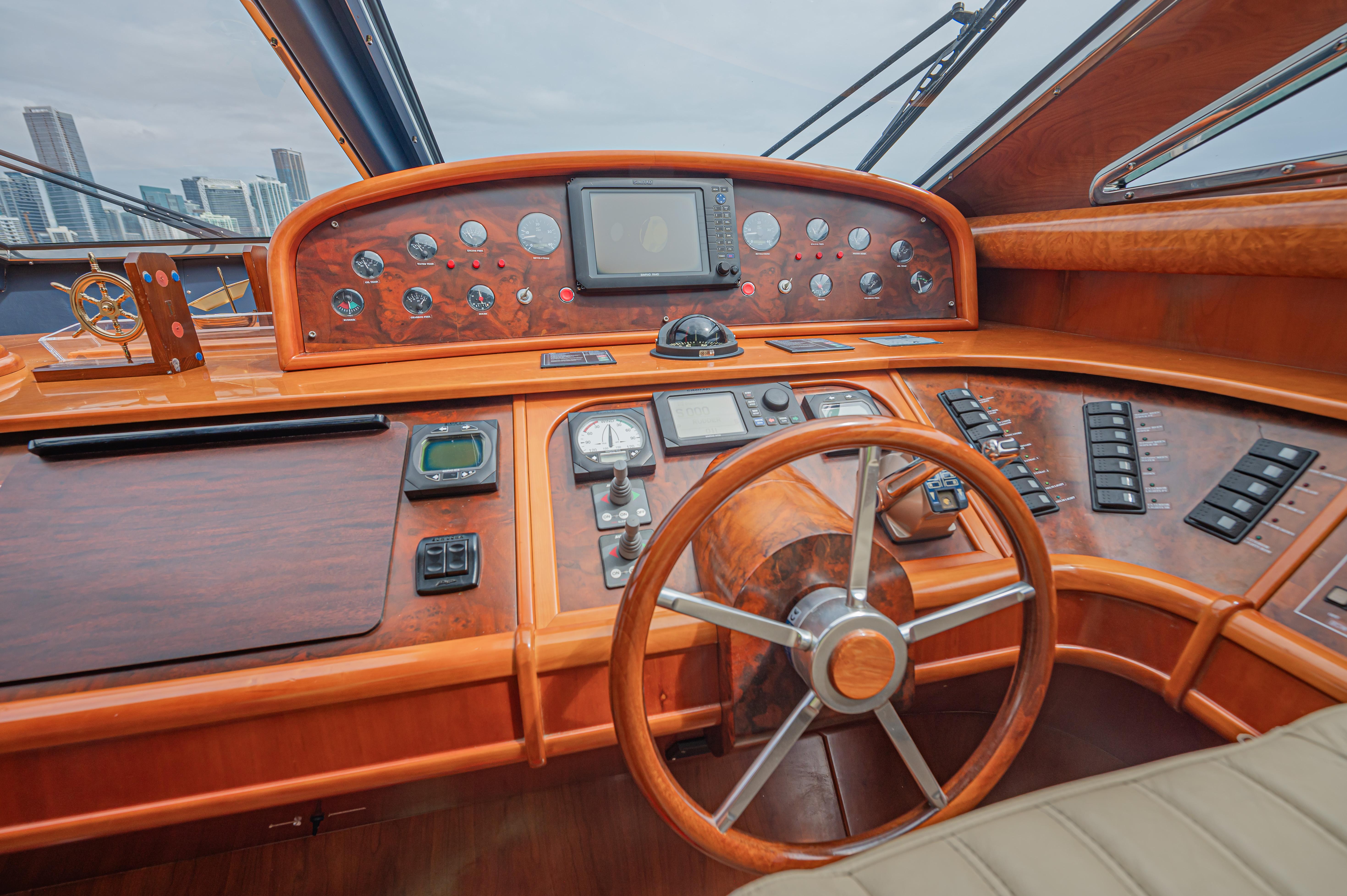 Astondoa-72 GLX 2002-Isabella K FL-US-9760052 | Thumbnail