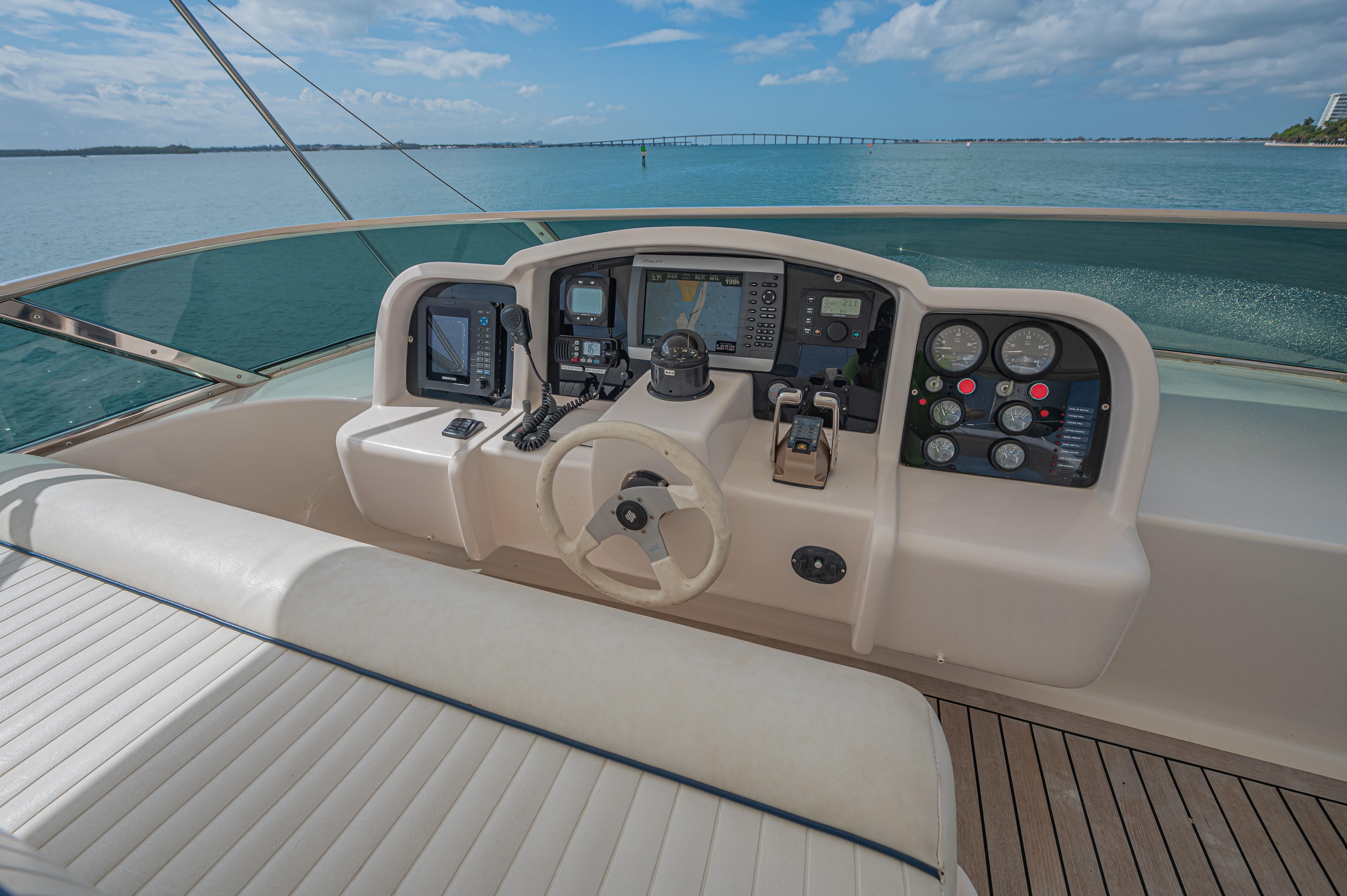 Astondoa-72 GLX 2002-Isabella K FL-US-9760052 | Thumbnail