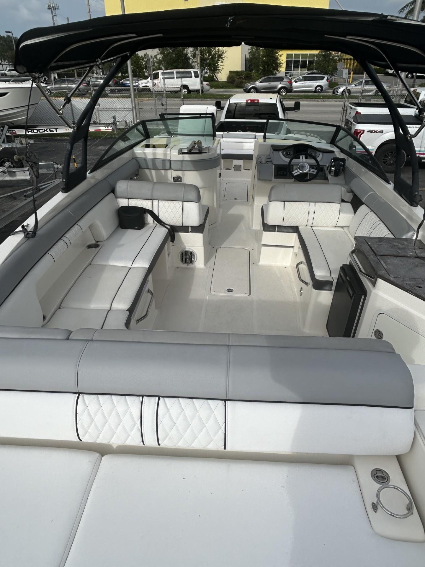 2017-sea-ray-sdx-290-outboard-power-9830052-20250606123320308-1_XLARGE