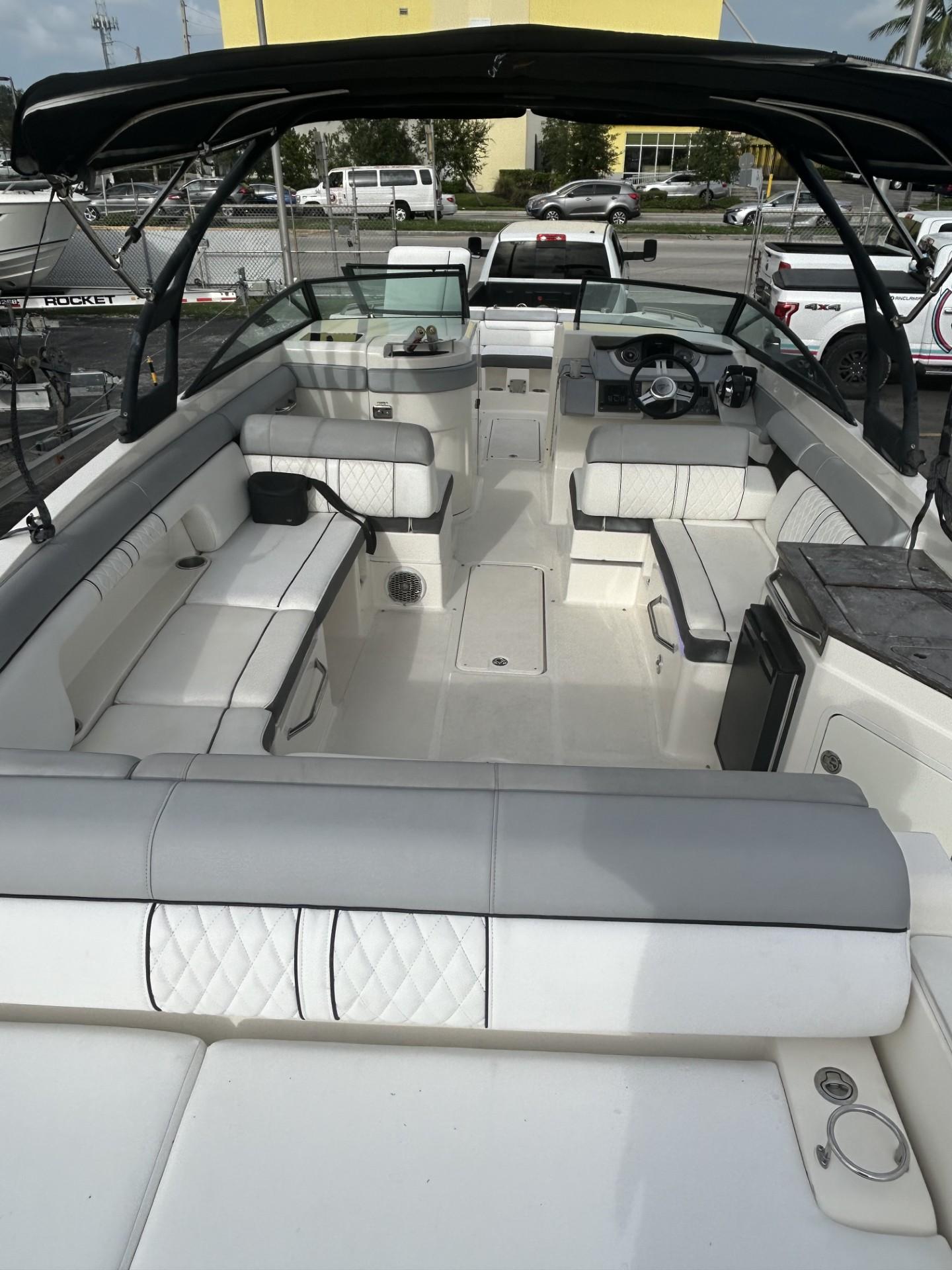 2017-sea-ray-sdx-290-outboard-power-9830052-20250606123321439-1_XLARGE
