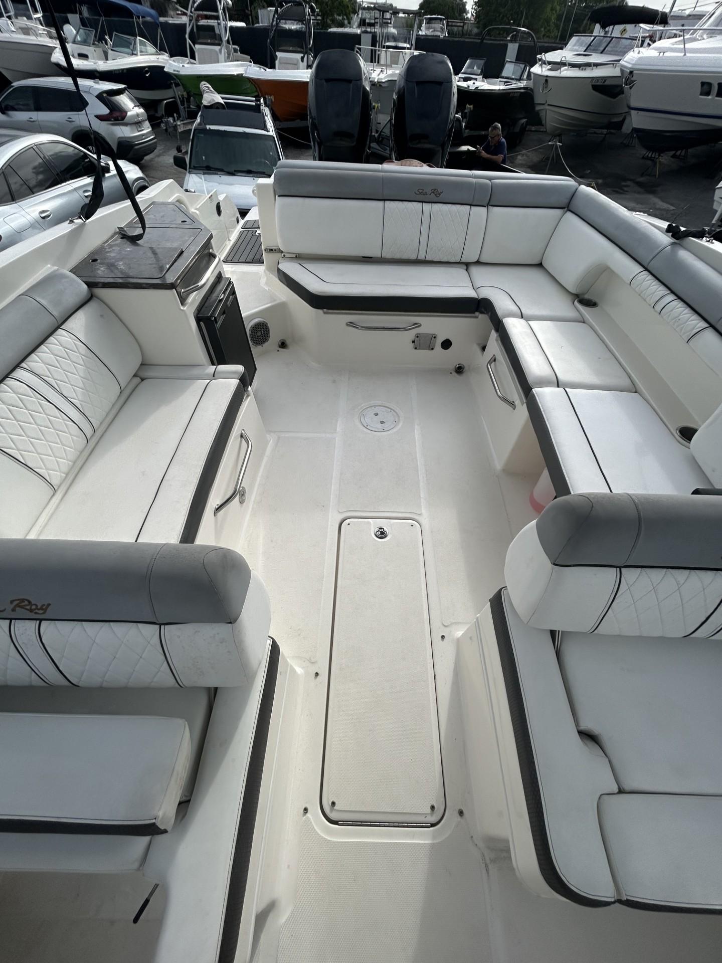 2017-sea-ray-sdx-290-outboard-power-9830052-20250606123327523-1_XLARGE