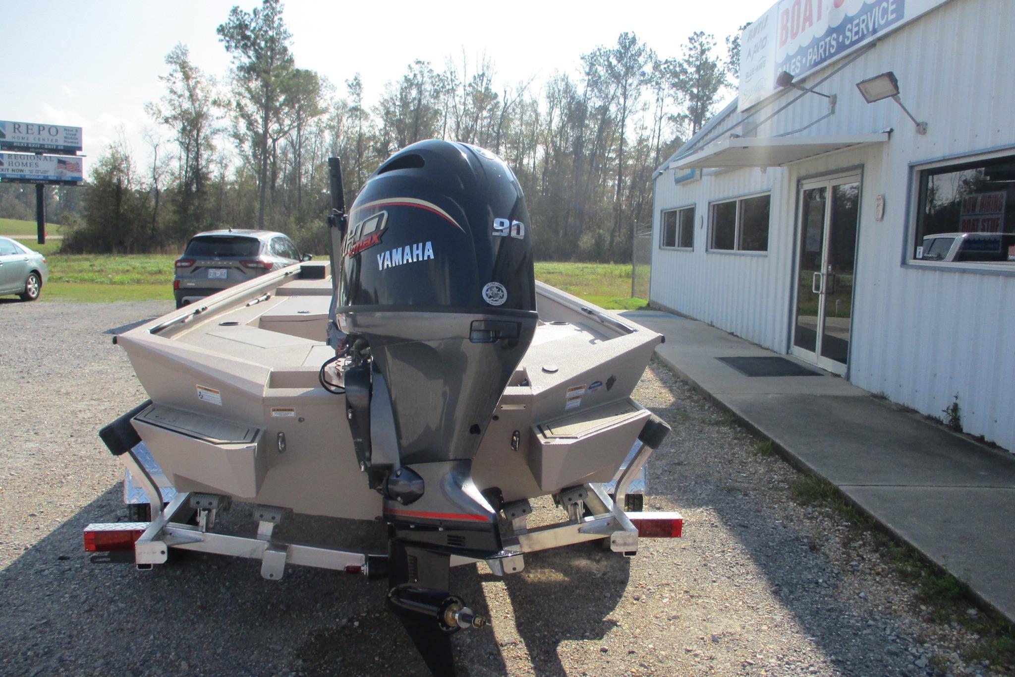 2026 Avid 18 Commander-5