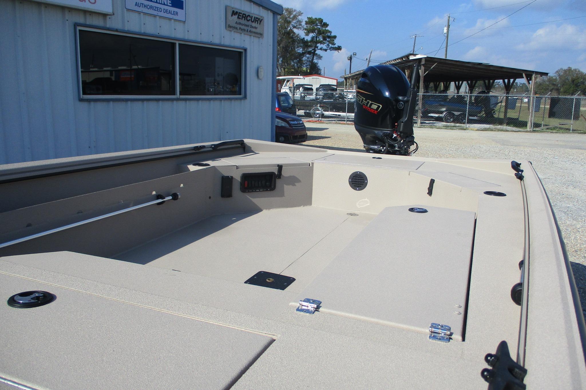 2026 Avid 18 Commander-13