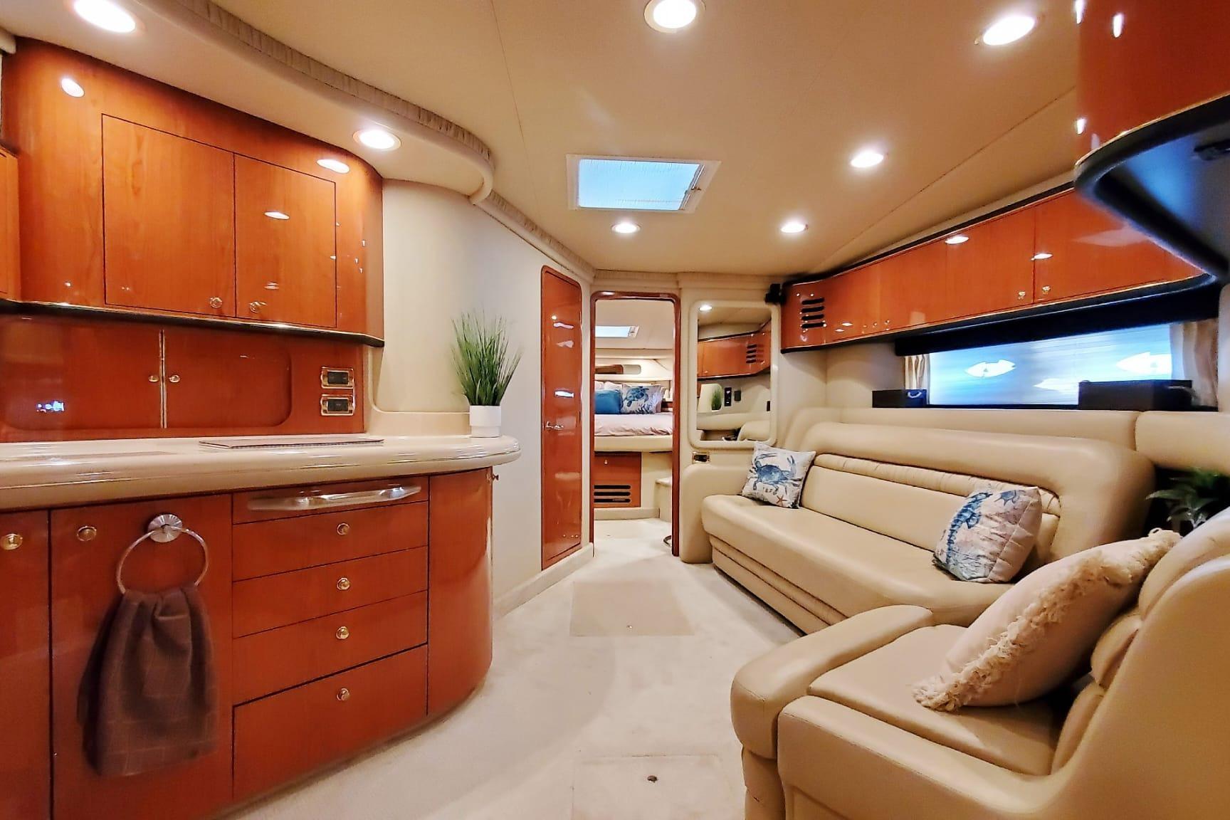 M 10634 EF Knot 10 Yacht Sales M 10634 EF Knot 10 Yacht Sales