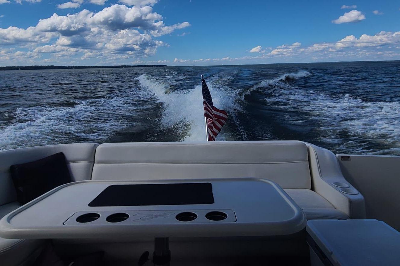 M 10634 EF Knot 10 Yacht Sales M 10634 EF Knot 10 Yacht Sales