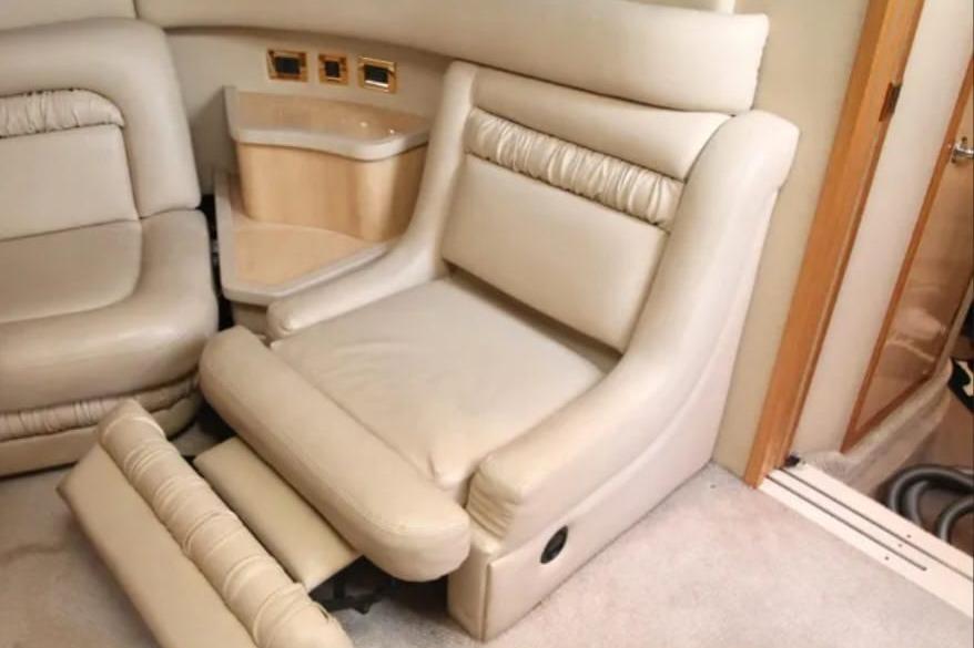 M 10634 EF Knot 10 Yacht Sales M 10634 EF Knot 10 Yacht Sales