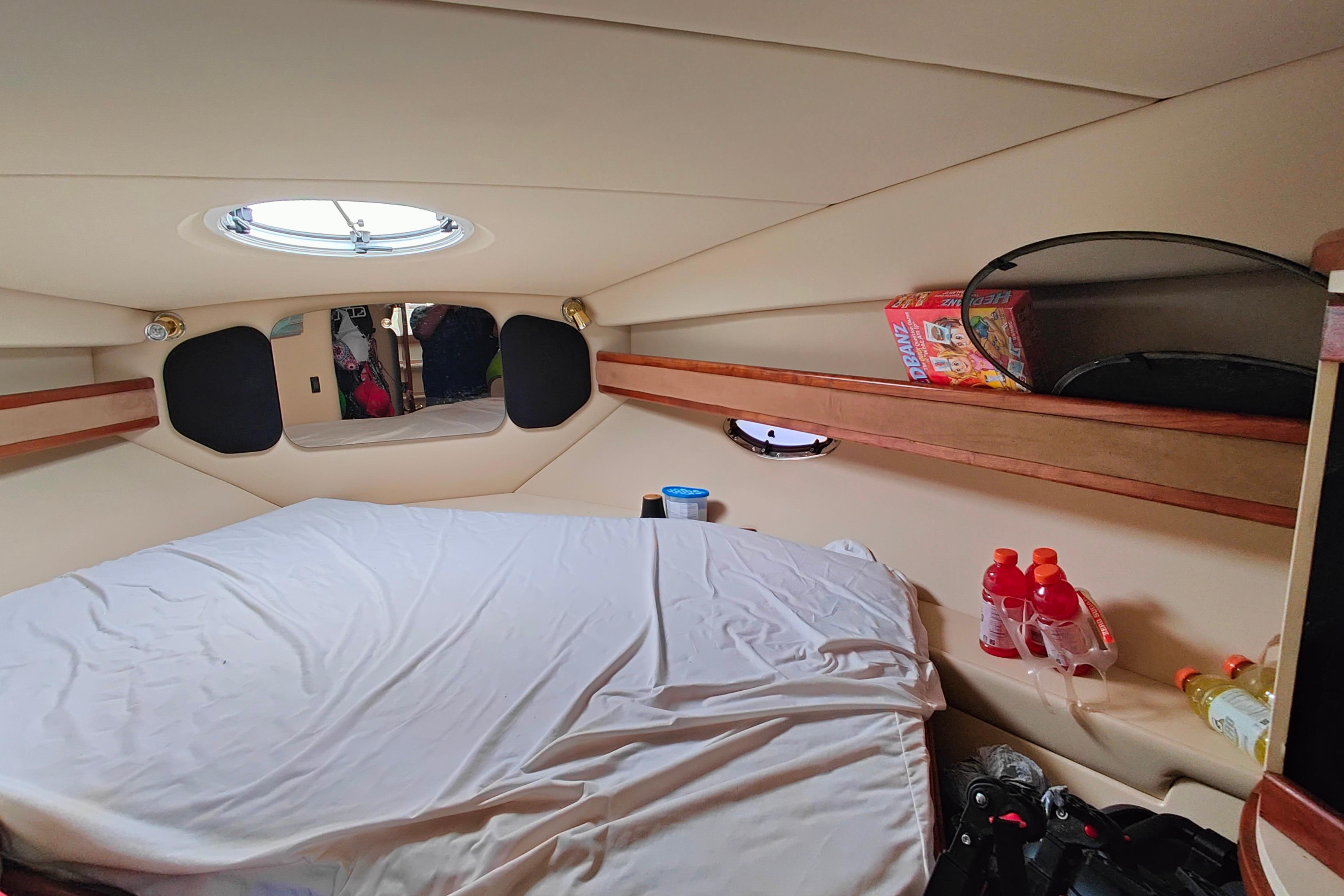 M 10633 TW Knot 10 Yacht Sales M 10633 TW Knot 10 Yacht Sales