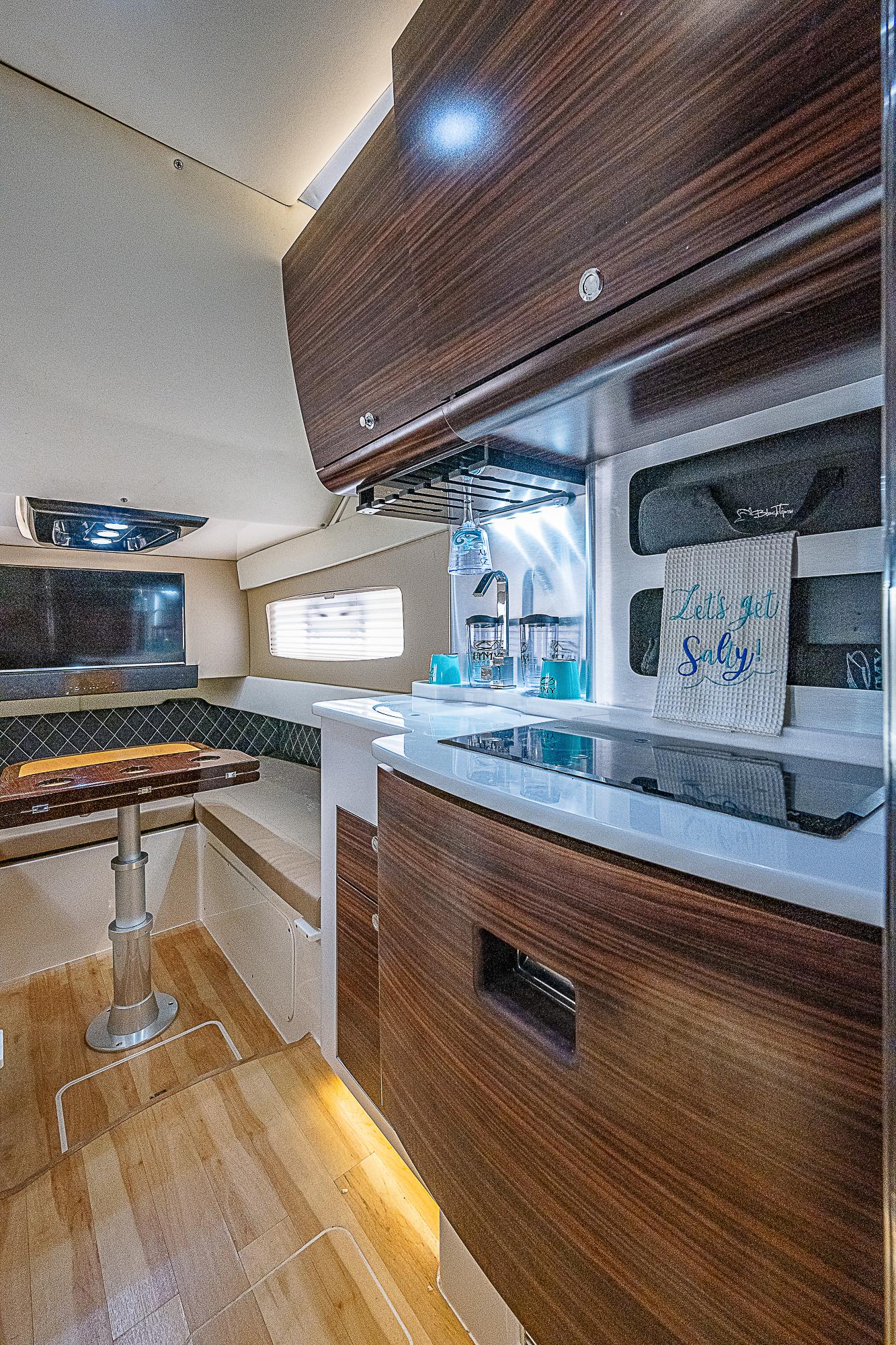 42' 2018 Scout 42 LXF - Galley