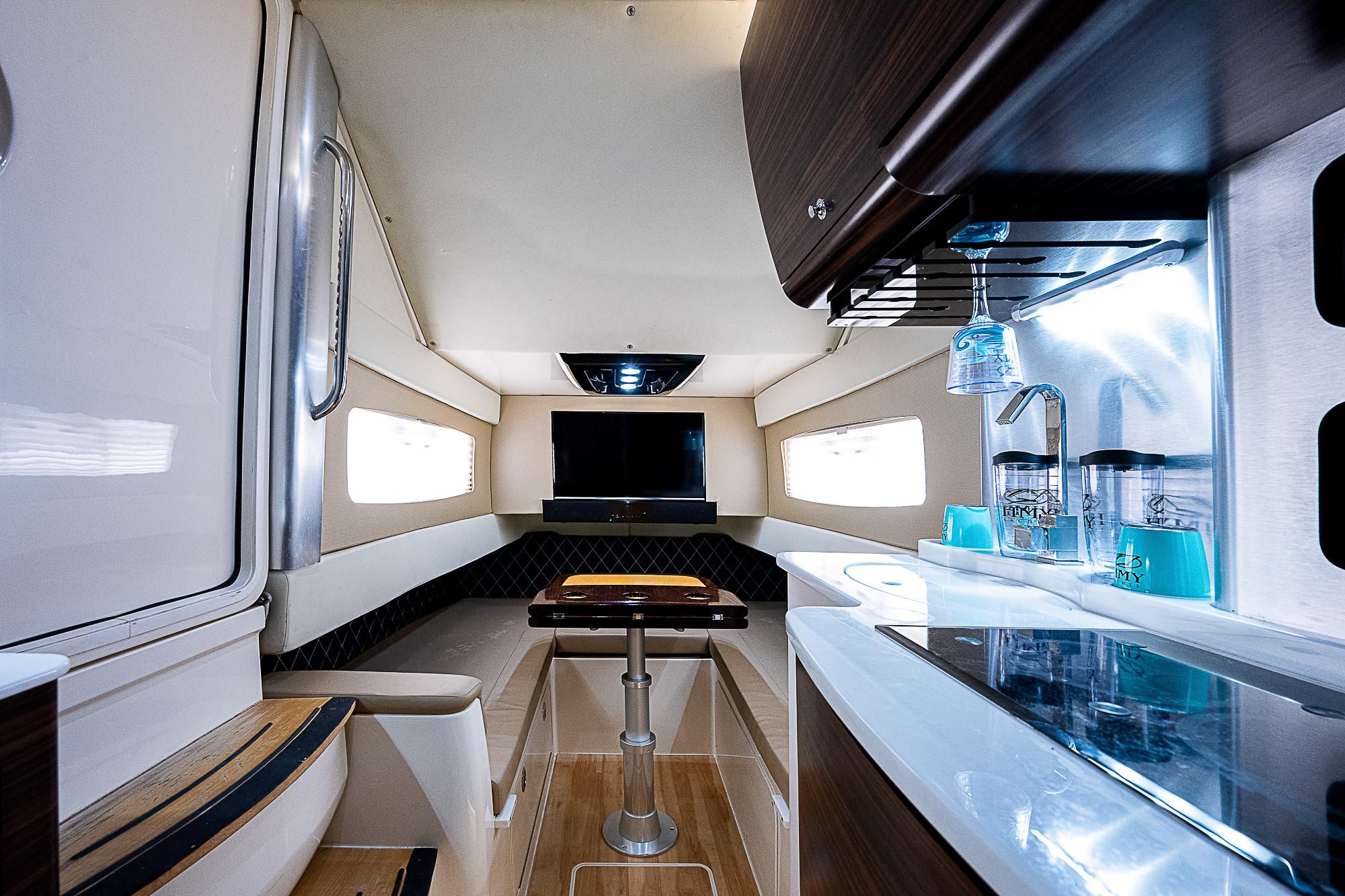 42' 2018 Scout 42 LXF - Galley