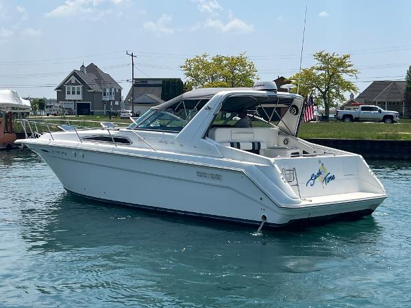 37' Sea Ray, Listing Number 100901120, Image No. 2