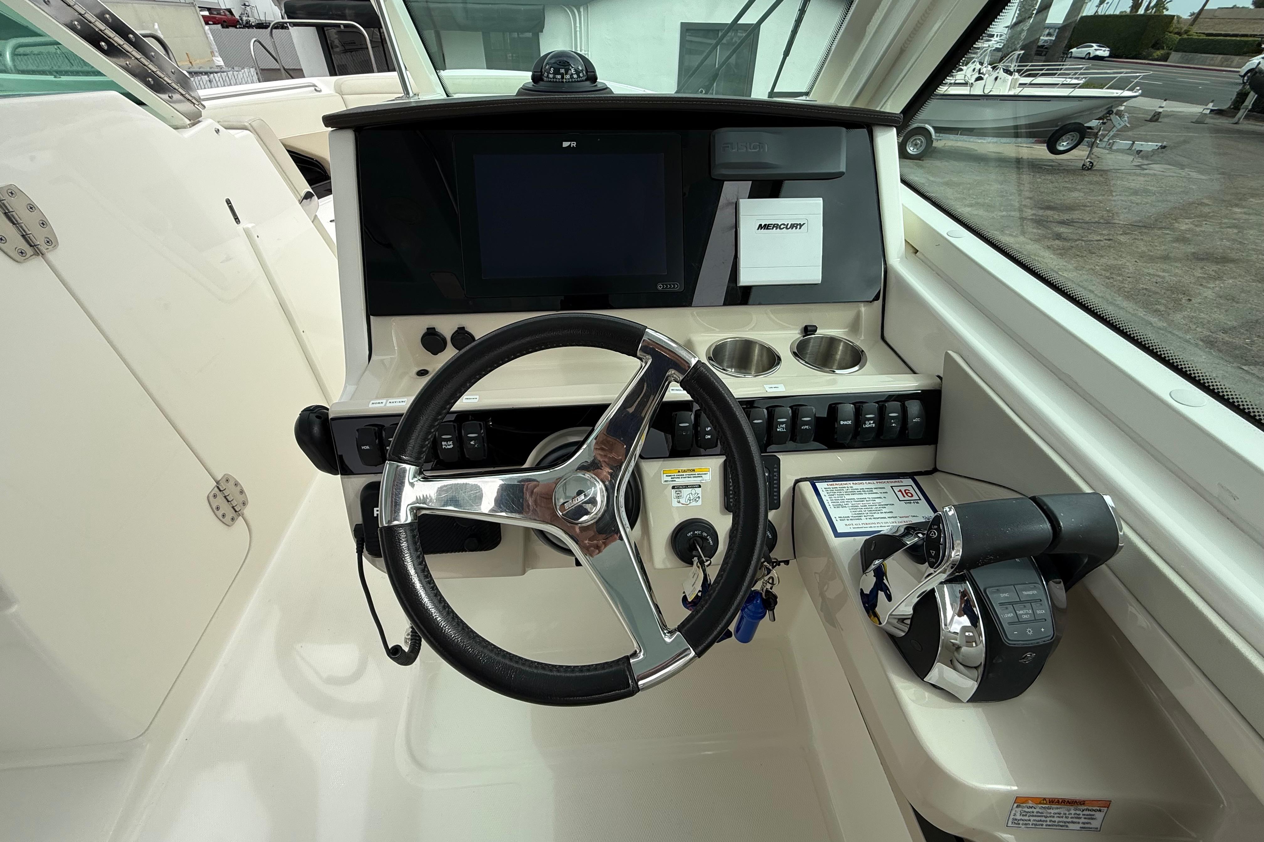 2021 Boston Whaler 280 Vantage #TBRL0870G inventory image at Sun Country Marine Group, Newport Beach