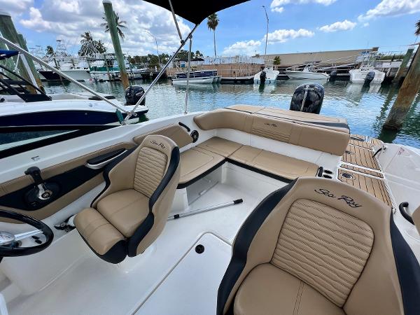 21' Sea Ray, Listing Number 100901996, - Photo No. 6