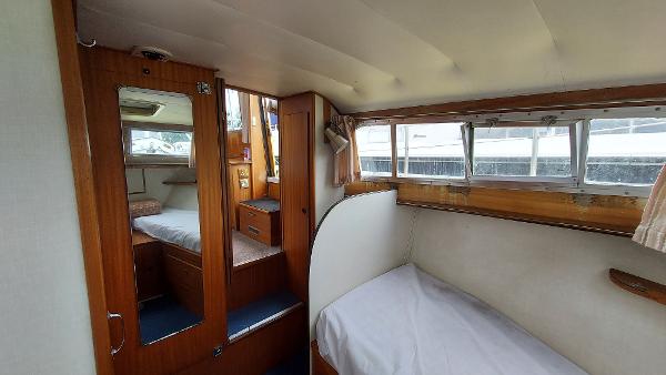 1976 Broom 30