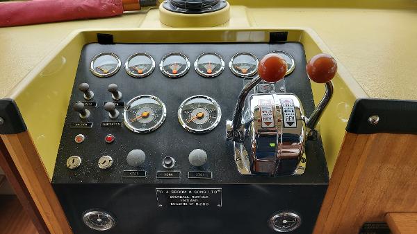 1976 Broom 30