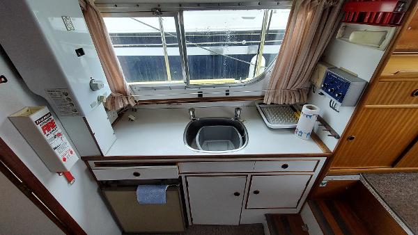 1976 Broom 30