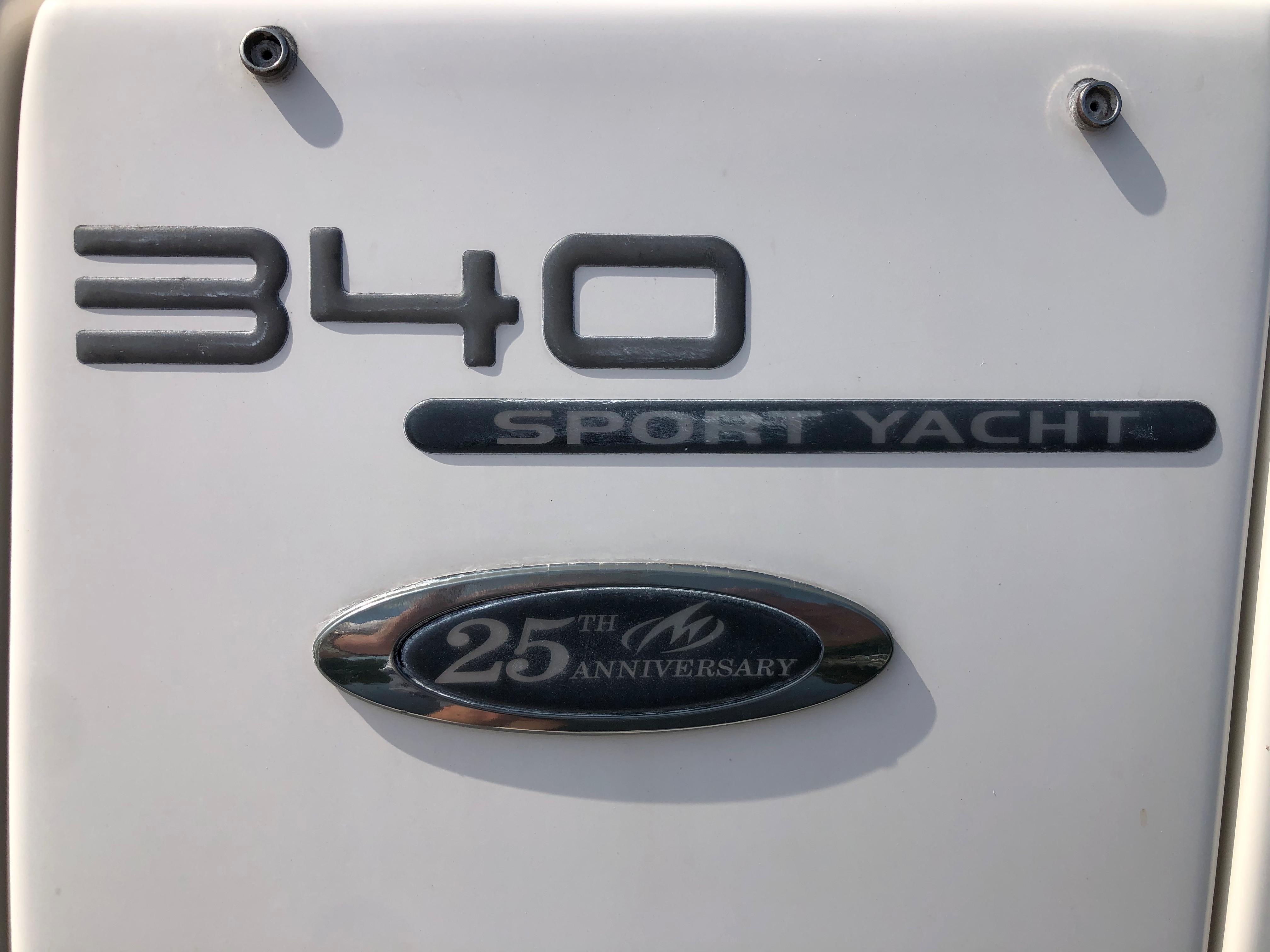 2011 Monterey 340 Sport Yacht