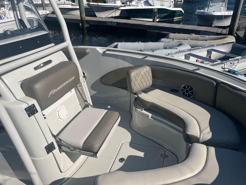 CT 9308 KY Knot 10 Yacht Sales
